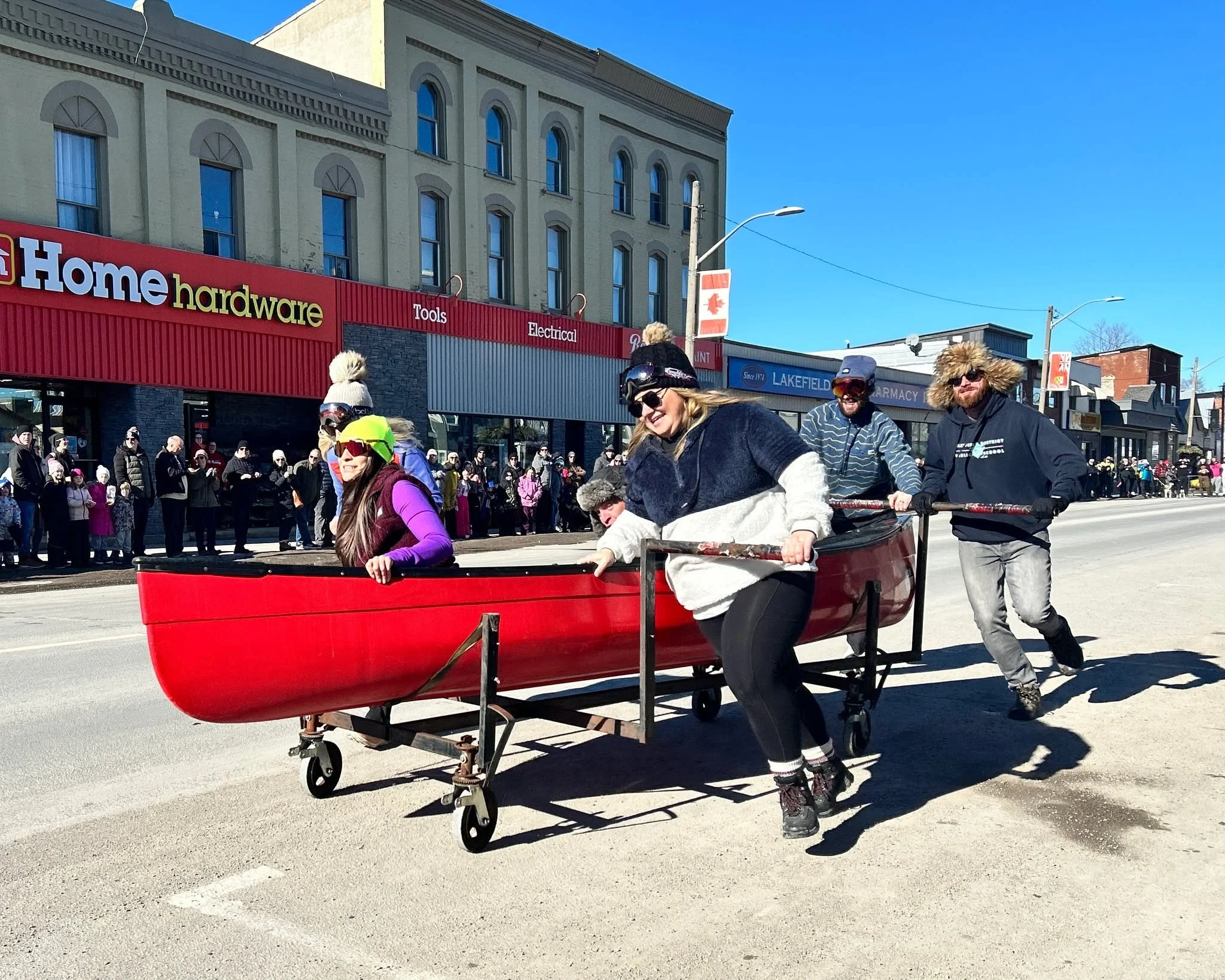 The Polar Paddle takes over Downtown Lakefield this Saturday at 1:00 p.m. Teams of 6 will race canoes on wheels down Queen Street. 

Line the street and cheer on your favourites. Hope to see you there! 

Note: Queen Street will be closed to traffic b