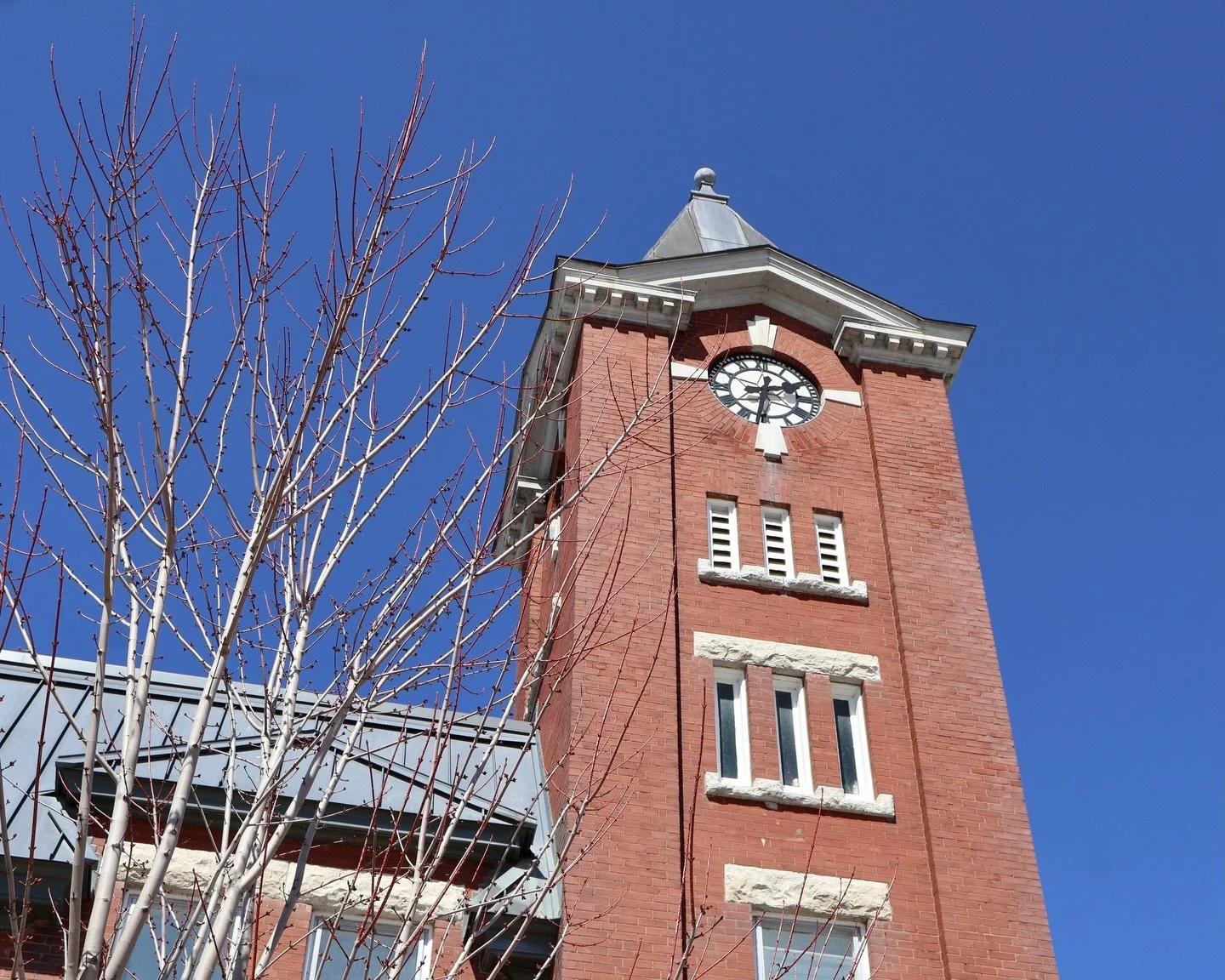 Happy Friday #Lakefield! Get out and enjoy this beautiful day. ☀️