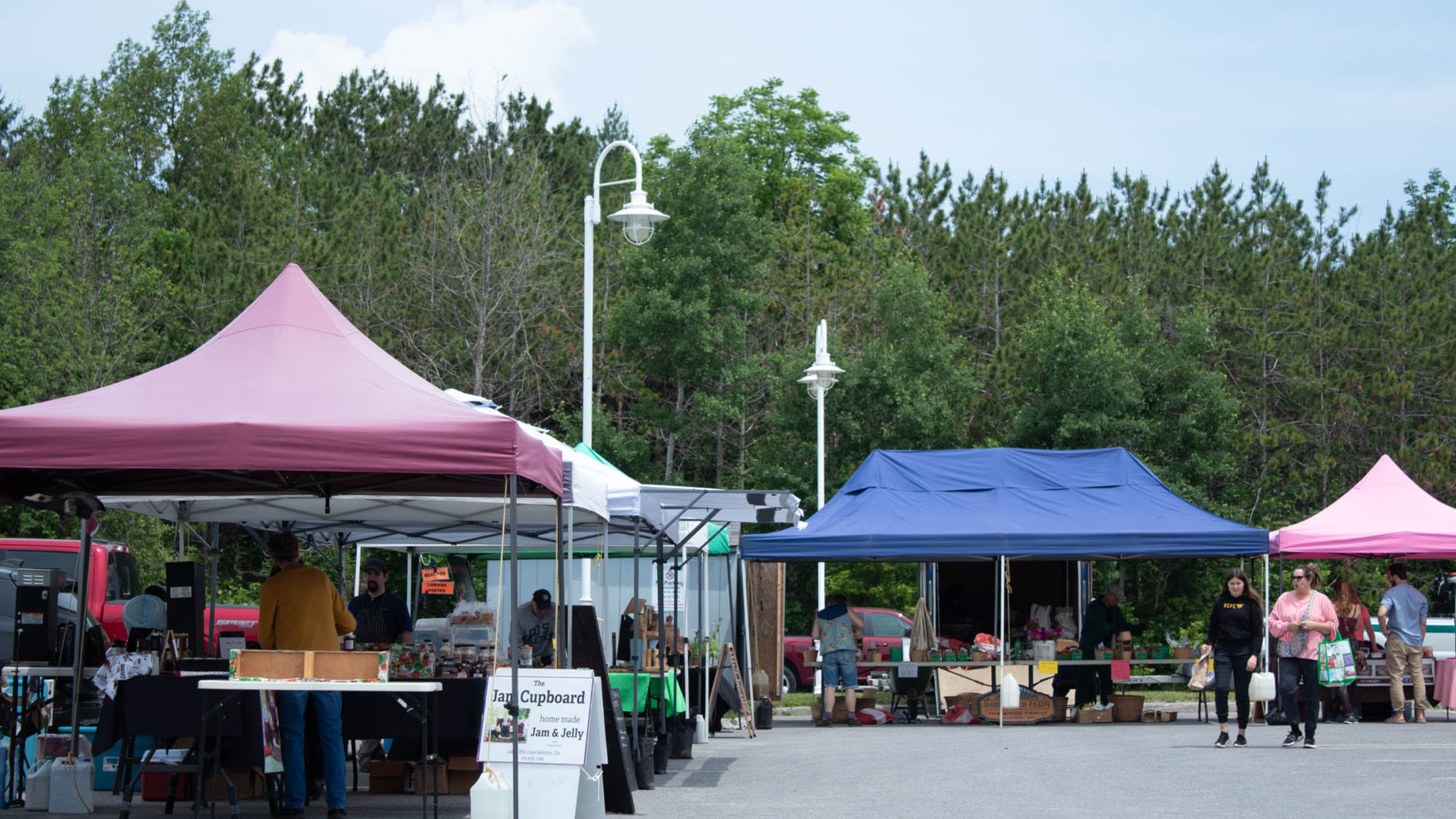 Lakefield Farmers' Market Graphics (Presentation).png