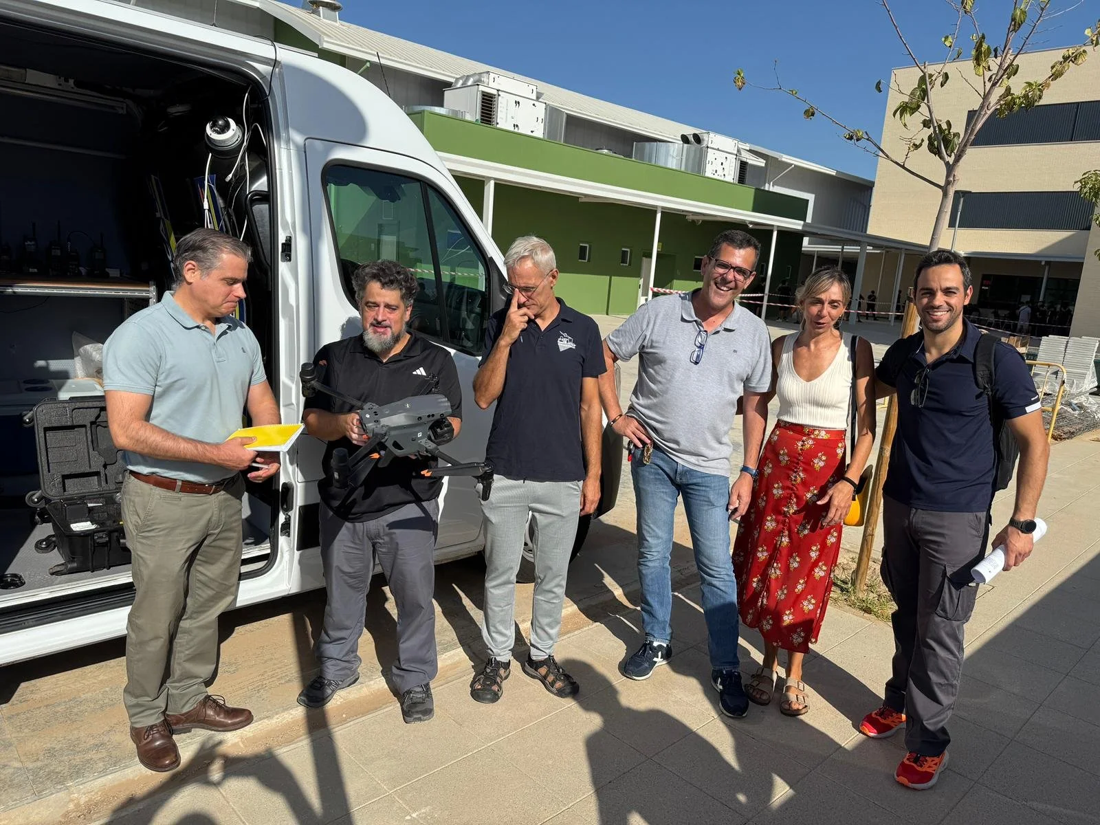 📡✨ Visita especial en nuestro centro ✨📡

Hoy hemos recibido al agente David Guzm&aacute;n, responsable de drones de la Polic&iacute;a Local de Sevilla 👮&zwj;♂️🚁.
Durante su visita a nuestro centro CPIFP Javier Imbroda, nos asesor&oacute; sobre la