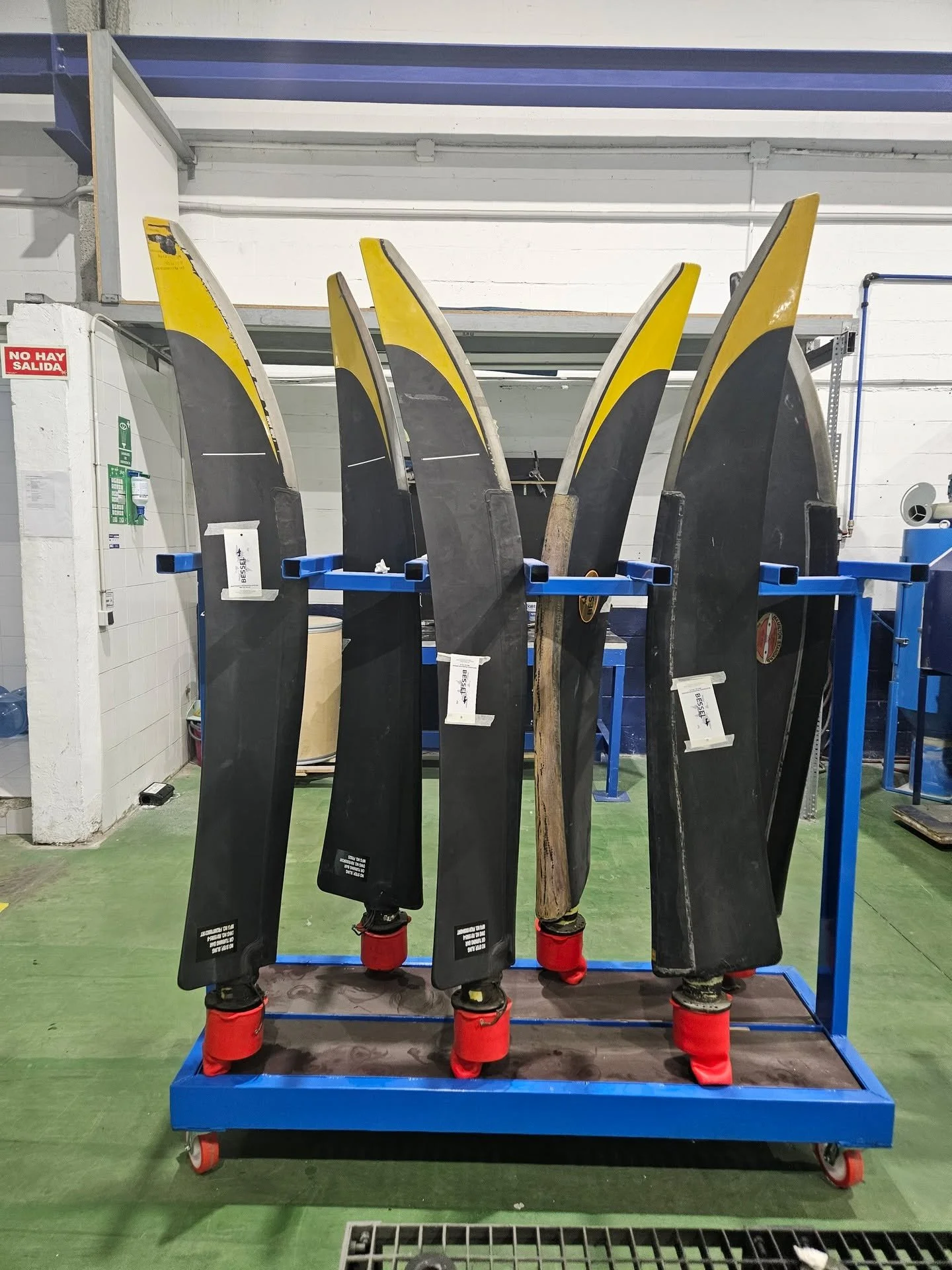 Gracias a Javier L&oacute;pez Rubio, presidente de Bessel, por invitar al CPIFP Javier Imbroda a la inauguraci&oacute;n del nuevo centro MRO de Palas de Helic&oacute;pteros.
Este innovador centro ampl&iacute;a las capacidades de la empresa en Sevilla