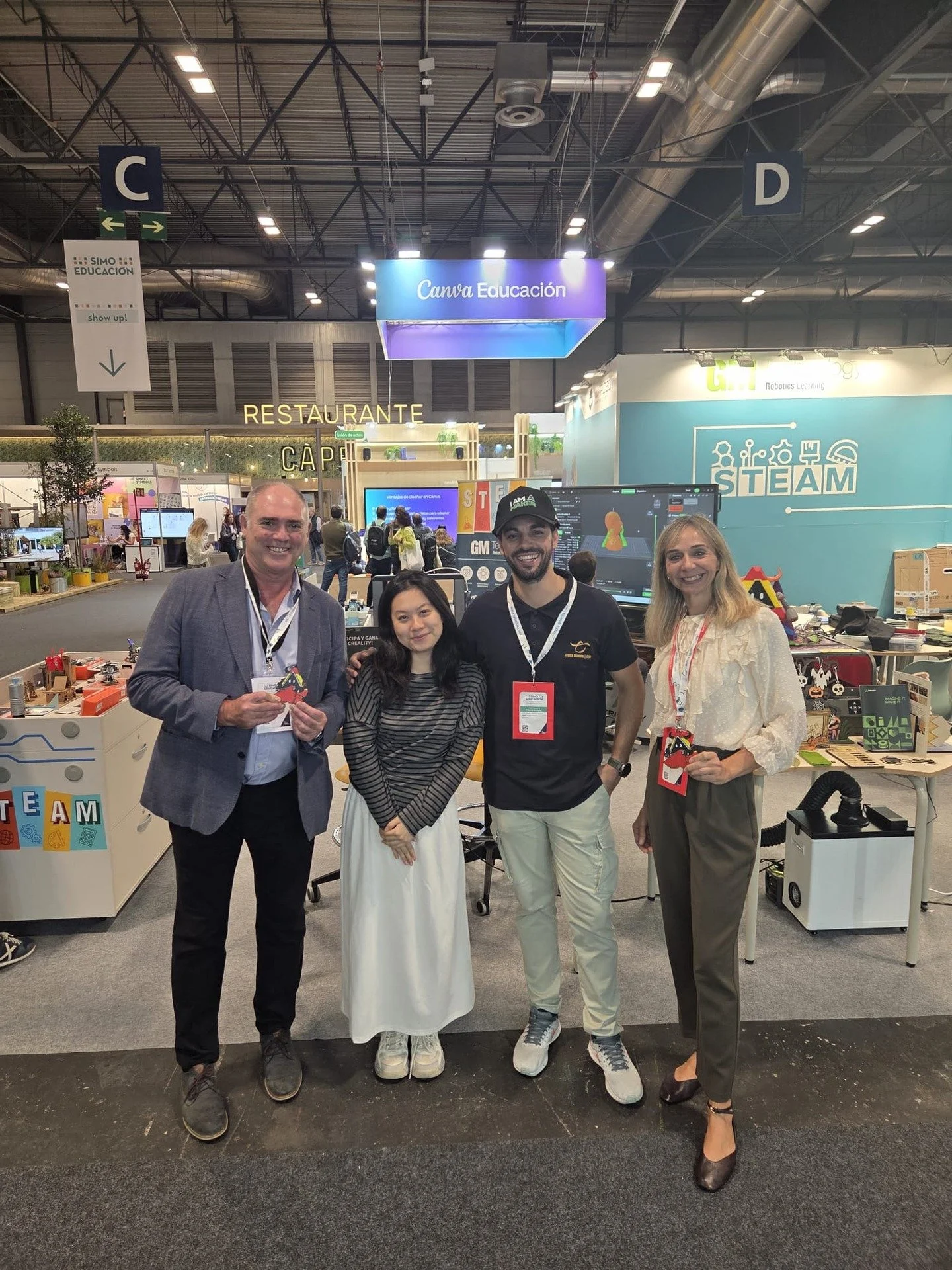 &iexcl;Qu&eacute; semana tan incre&iacute;ble hemos vivido en el Stand de la @andaluciajunta en SIMO Educaci&oacute;n 2025! ✨

El CPIFP Javier Imbroda ha mostrado la vanguardia de la Formaci&oacute;n Profesional andaluza, y la acogida no pudo ser mej