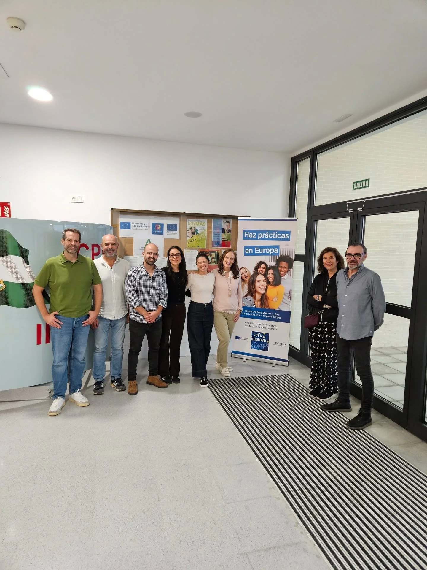 ✨ La semana pasada recibimos la visita de @prakticatraining y de la Accademia Europea di Firenze (AEF), colaboradores clave en los proyectos de movilidad europea de nuestro centro.

Gracias a su trabajo conjunto, nuestro alumnado de las familias prof
