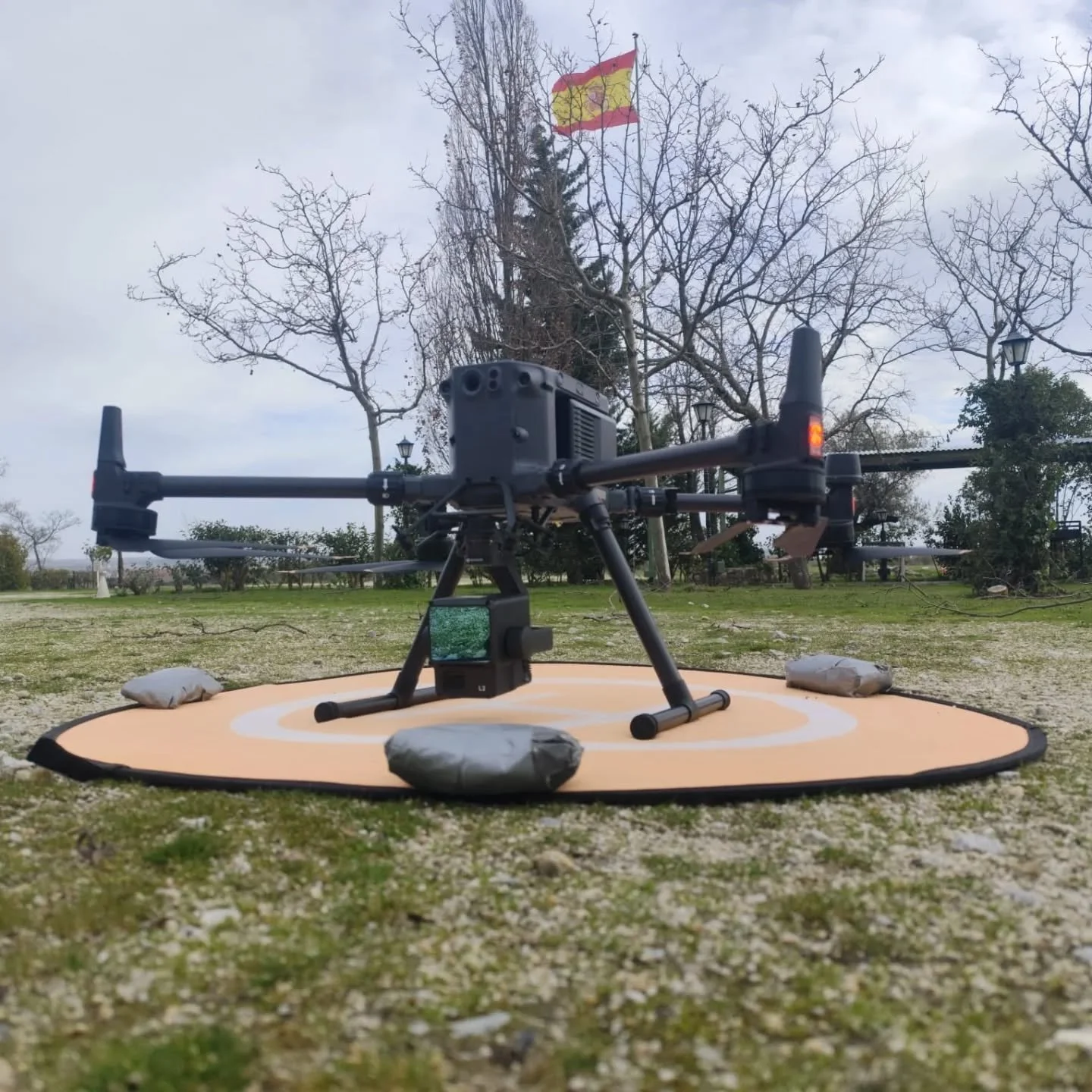 Esta semana, nuestros profesores &Aacute;ngel J. Gordillo Rivero y Jos&eacute; Manuel Jim&eacute;nez Garc&iacute;a han participado en la &ldquo;Oferta de Formaci&oacute;n Operativa: Puesta en vuelo Matrice 350 RTK + L2 y gesti&oacute;n de im&aacute;g