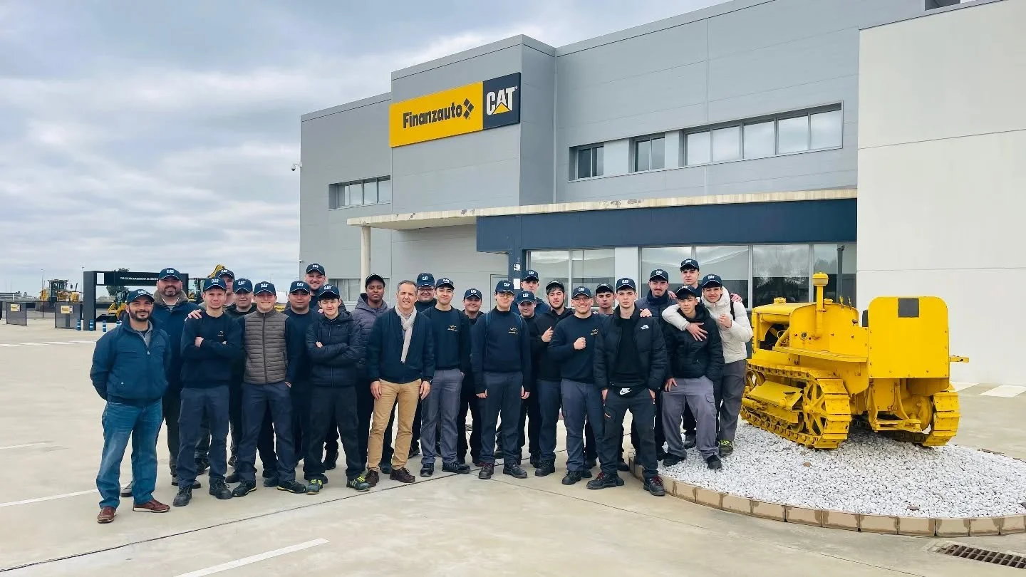 Hoy el grupo de Electromec&aacute;nica de Maquinaria ha realizado una visita a las instalaciones de Finanzauto (Caterpillar), donde nuestro alumnado ha podido conocer de primera mano el funcionamiento real del sector, los procesos de mantenimiento y 