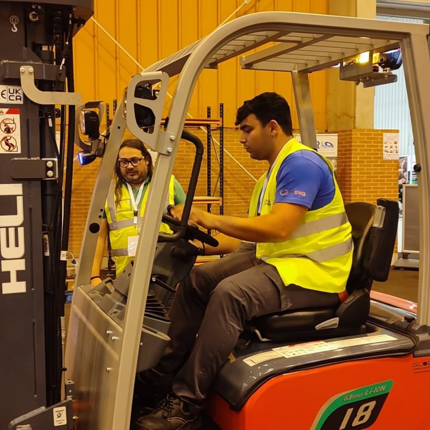 Nuestro alumnado del CFGM de Electromec&aacute;nica de Maquinaria ha asistido a la competici&oacute;n en SMOPYC Zaragoza 🚜🔧

Una experiencia &uacute;nica donde han podido ver de cerca las &uacute;ltimas innovaciones del sector, aprender en un entor