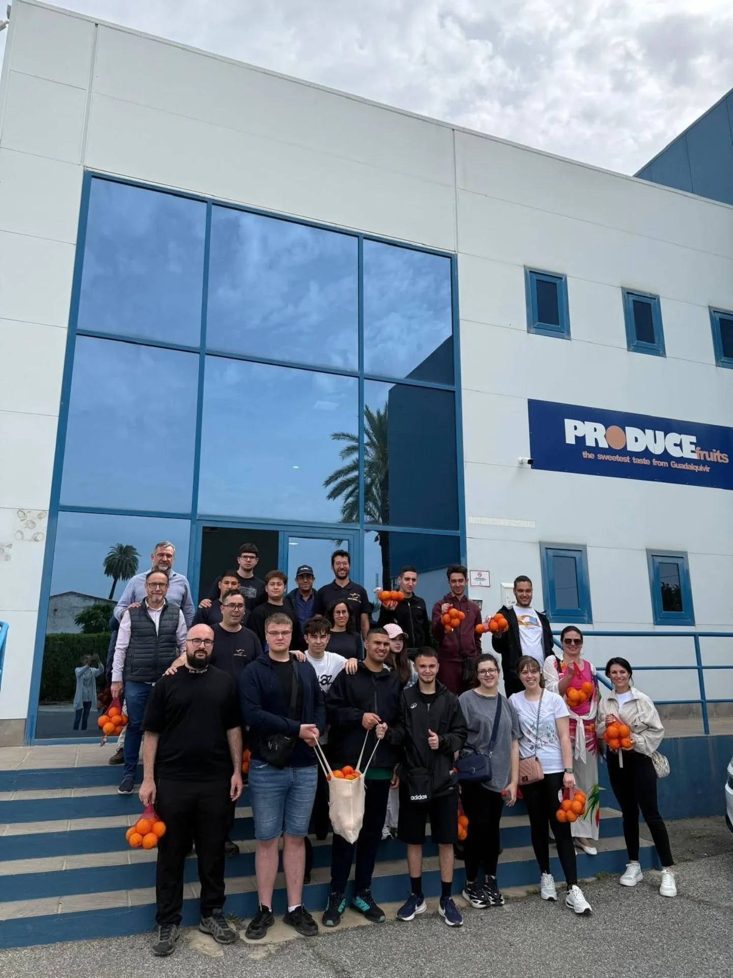 🌍✨ &iexcl;Semana internacional en el CPIFP Javier Imbroda! ✨🌍

La pasada semana tuvimos el placer de recibir en nuestro centro a un grupo Erasmus procedente de Harmanli (Bulgaria) 🇧🇬🤝🇪🇸

Durante su estancia, el alumnado visitante comparti&oacu