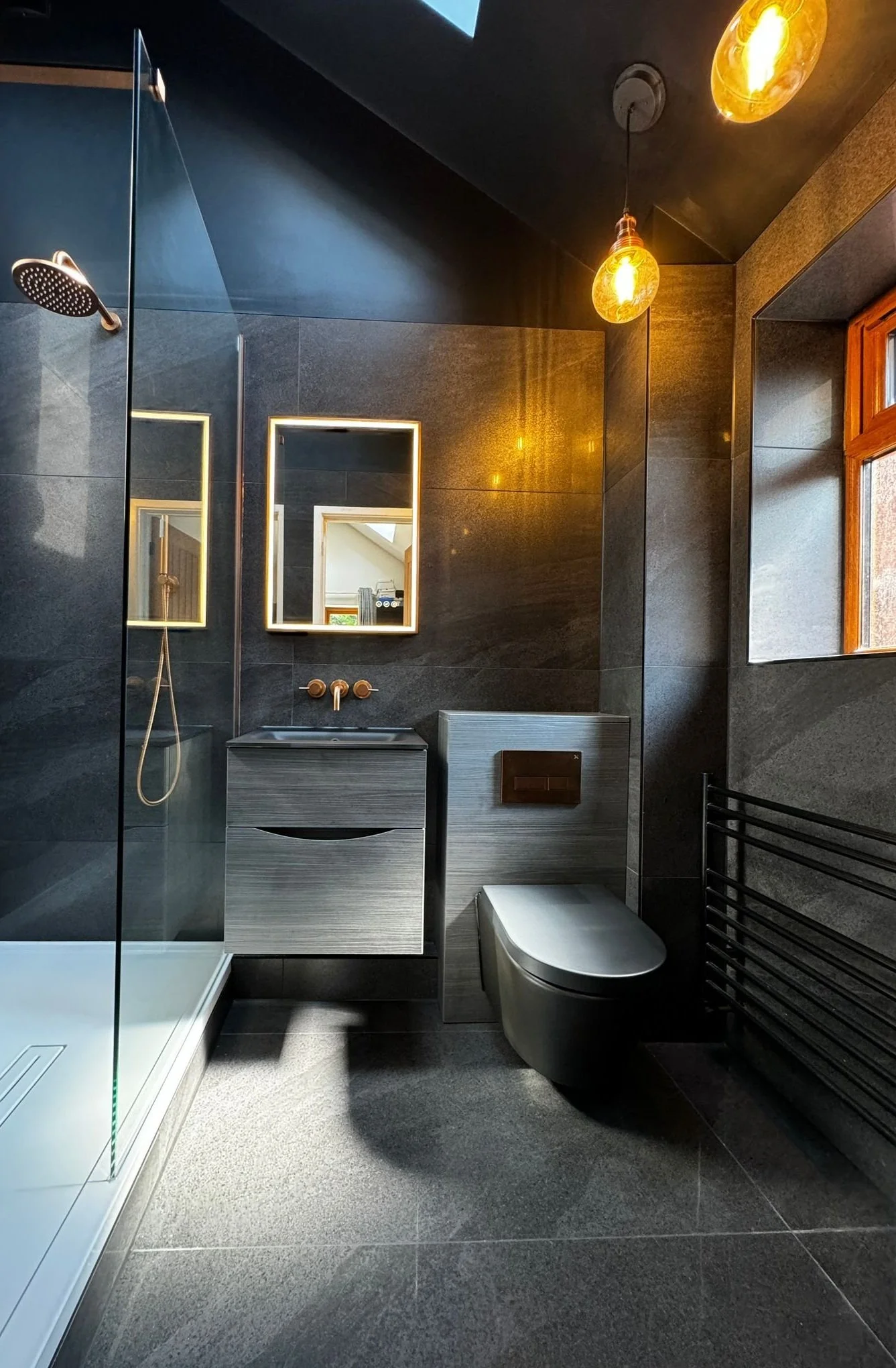 “Expert bathroom, kitchen, floor, and outdoor tiling services in Southampton, Hedge End, Eastleigh and wider Hampshire. Free quotes — call Tile Infinity today!”