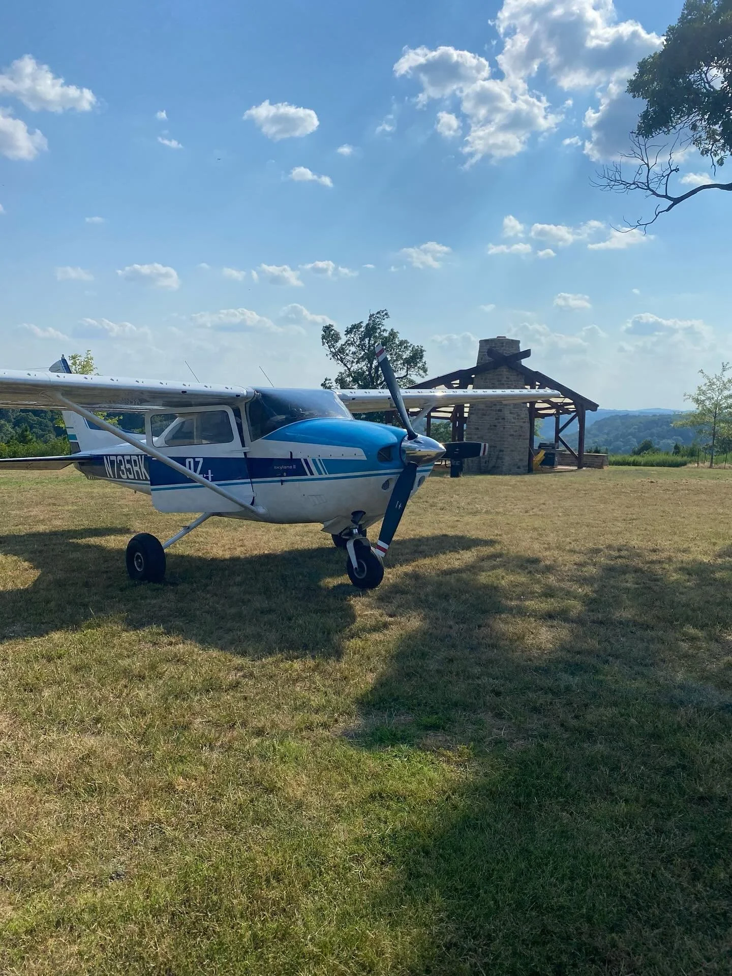 Calling all pilots! 🗣️
Ready to add a little more adventure to your life? The FLY OZ Flying Club is looking for new flying members, and we&rsquo;ve got a seat waiting for you! There is no waitlist to join the Backcountry or All-In flying levels. You