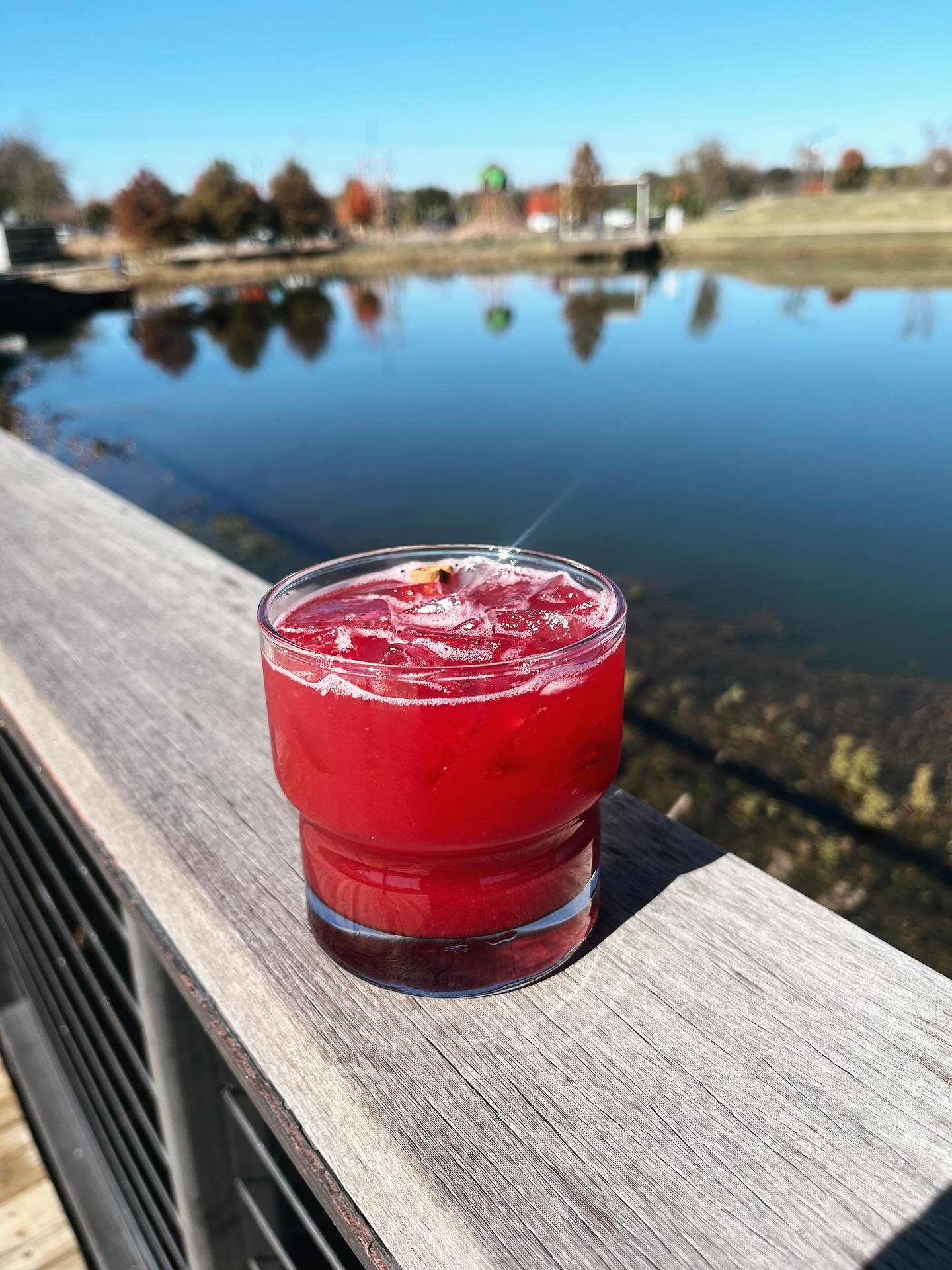 Runway lights, cozy treats , and fall vibes&hellip; is it Thursday yet? ✈️🍂🍔
Join us tomorrow for a special Happy Hour at Louise Cafe! We&rsquo;re celebrating the almost-weekend with great food, cold drinks, and the best view in Bentonville.

🗓 Wh