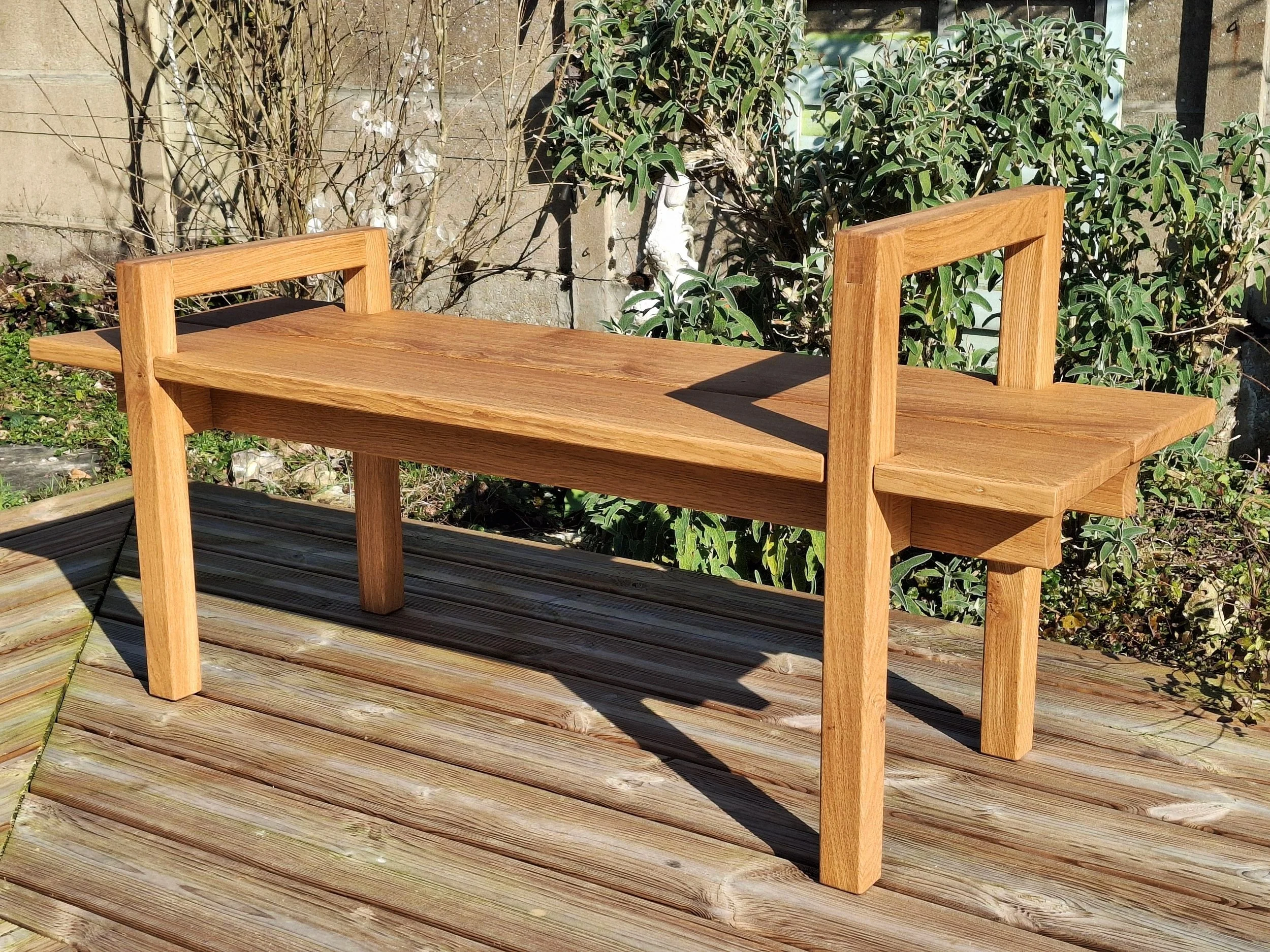 Banc design "Soleil Levant" en chêne huilé 