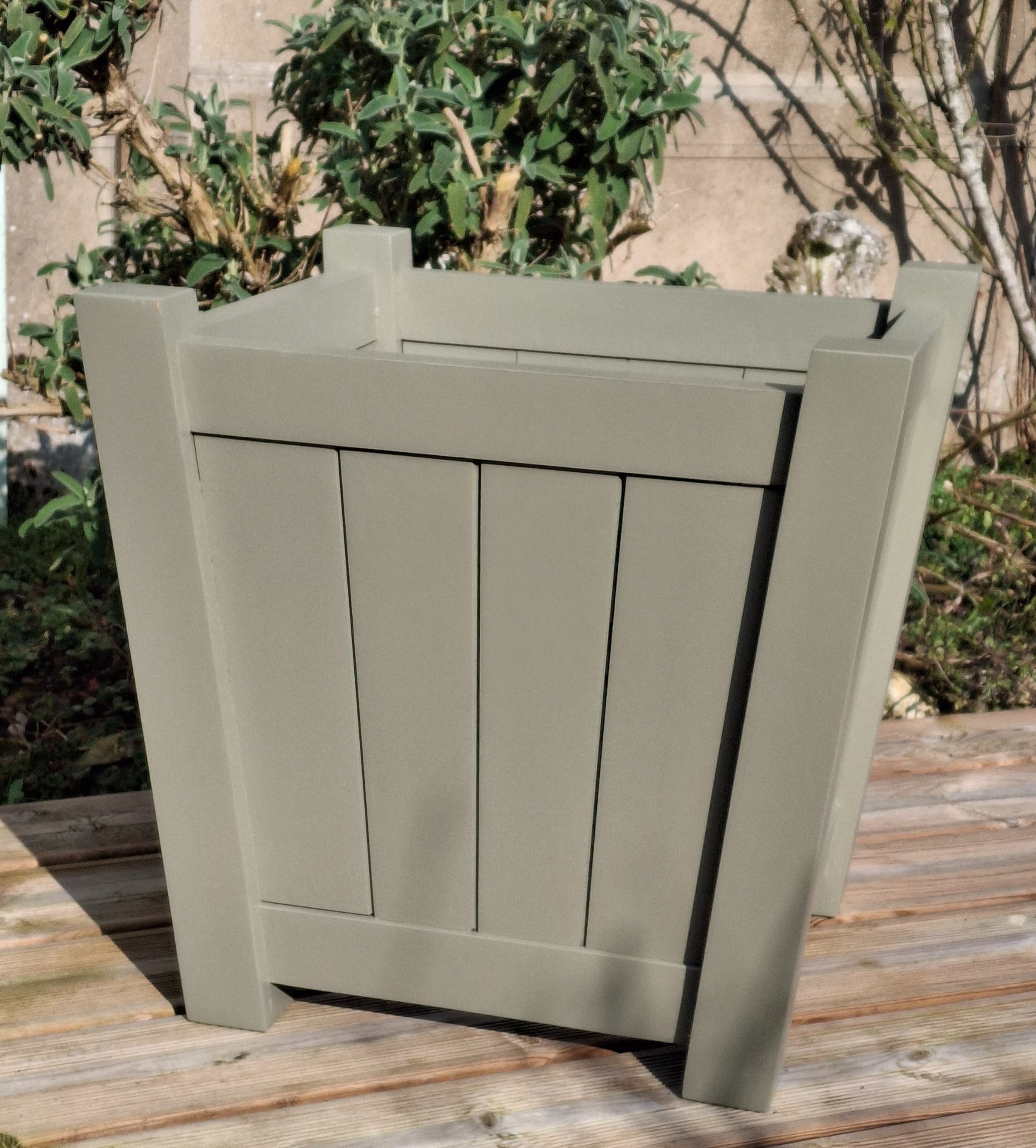 Cache pot Conique
