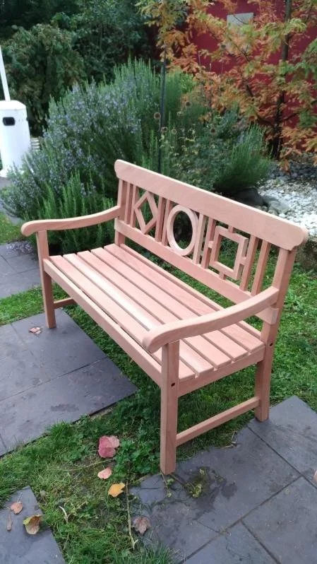 banc coté gauche.jpg
