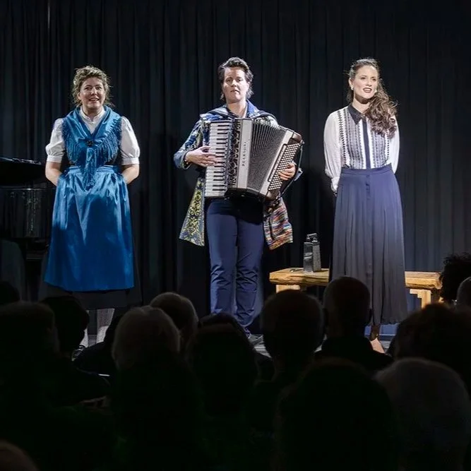 Trio Volks Lied Kunst mit Franziska Heinzen Sarah Brunner Manuela Lehner-Mutter