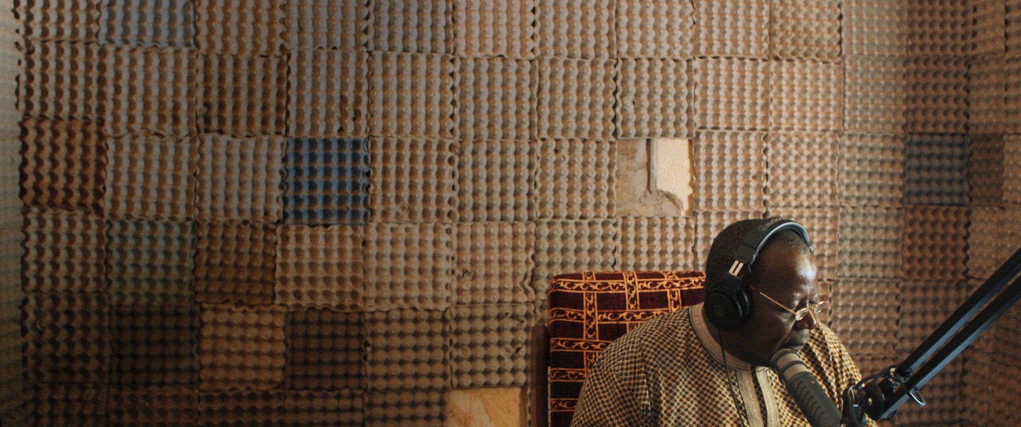 TheOtherSideOfTown_Still5.jpg