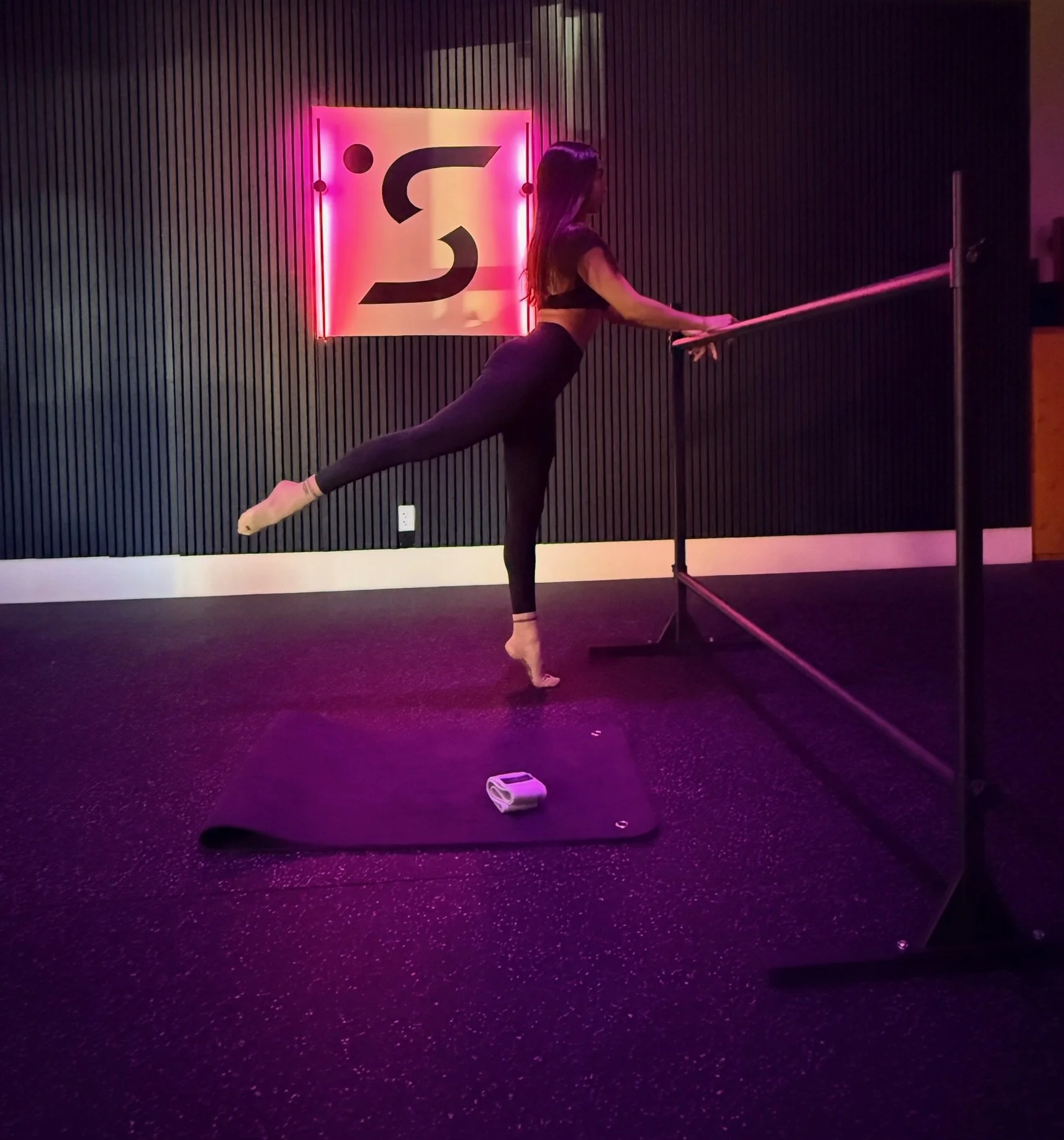 Barre class at The Studio El Paso