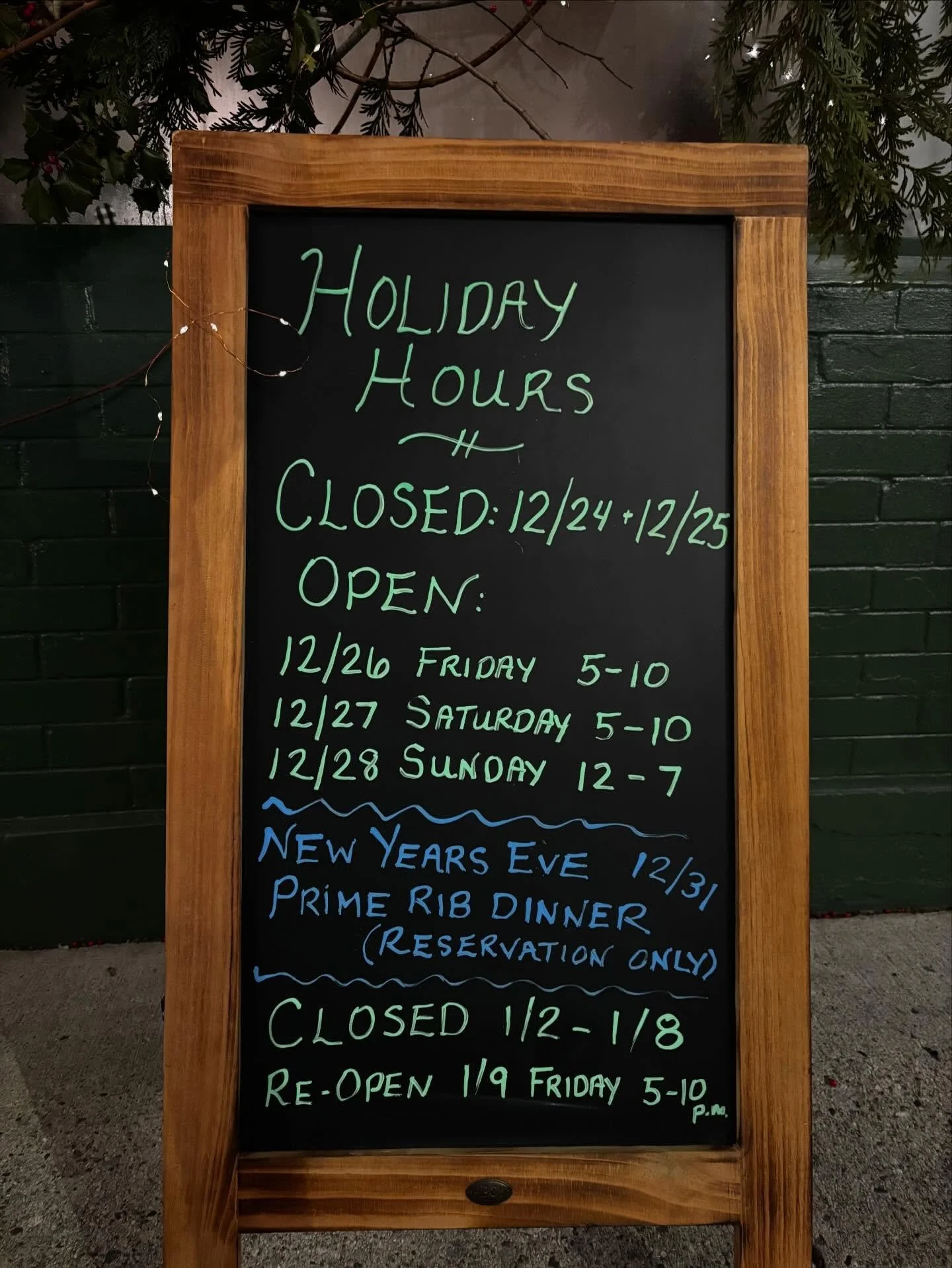 Tickets still available for our New Year's Eve Prime Rib Dinner with cocktail and wine pairings at Louie's. 🔗 to menu in bio. 

We'll be closed this Wednesday and Thursday and open Friday with regular hours this weekend.