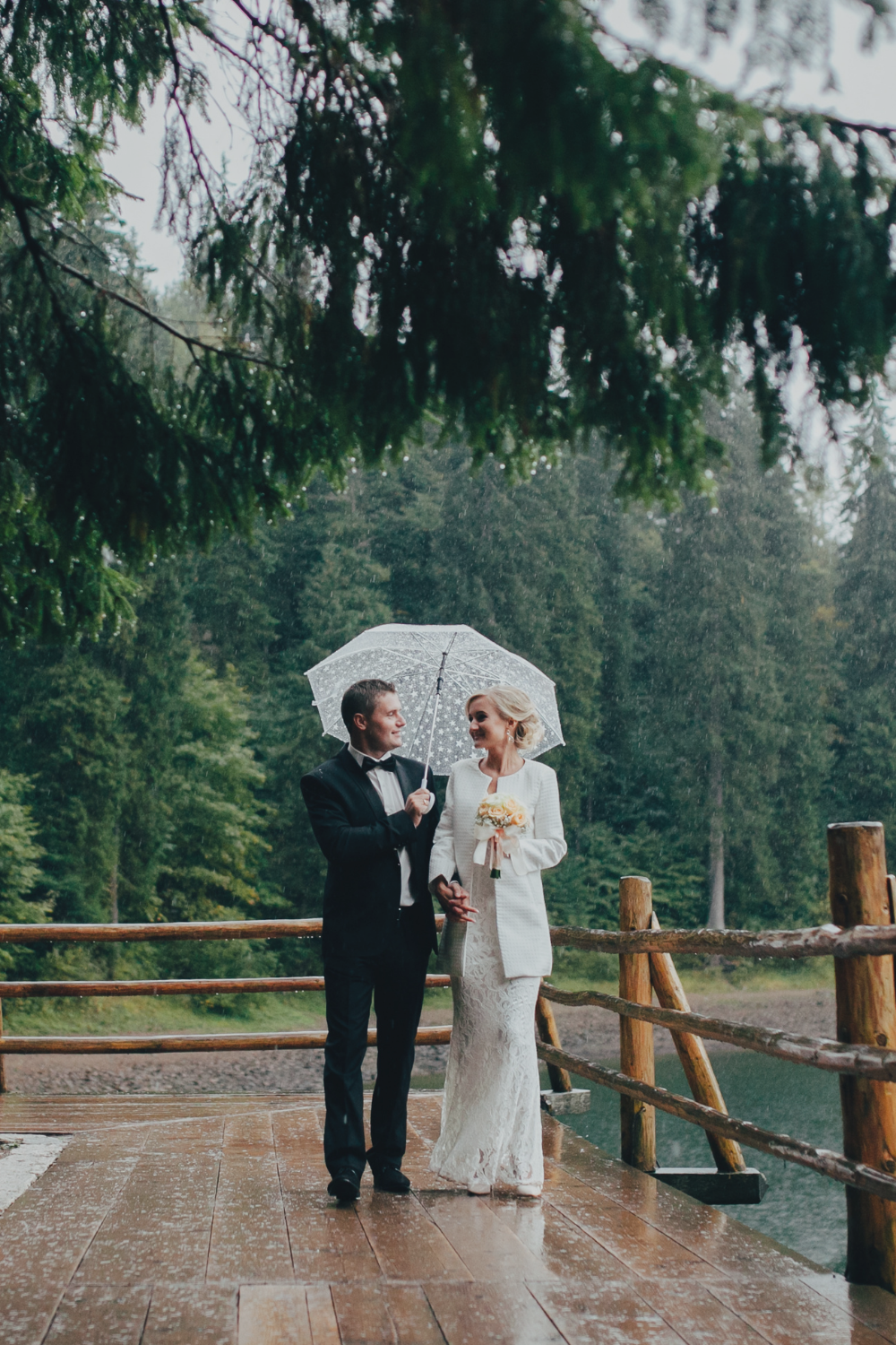 What to Do If It Rains on Your Wedding Day