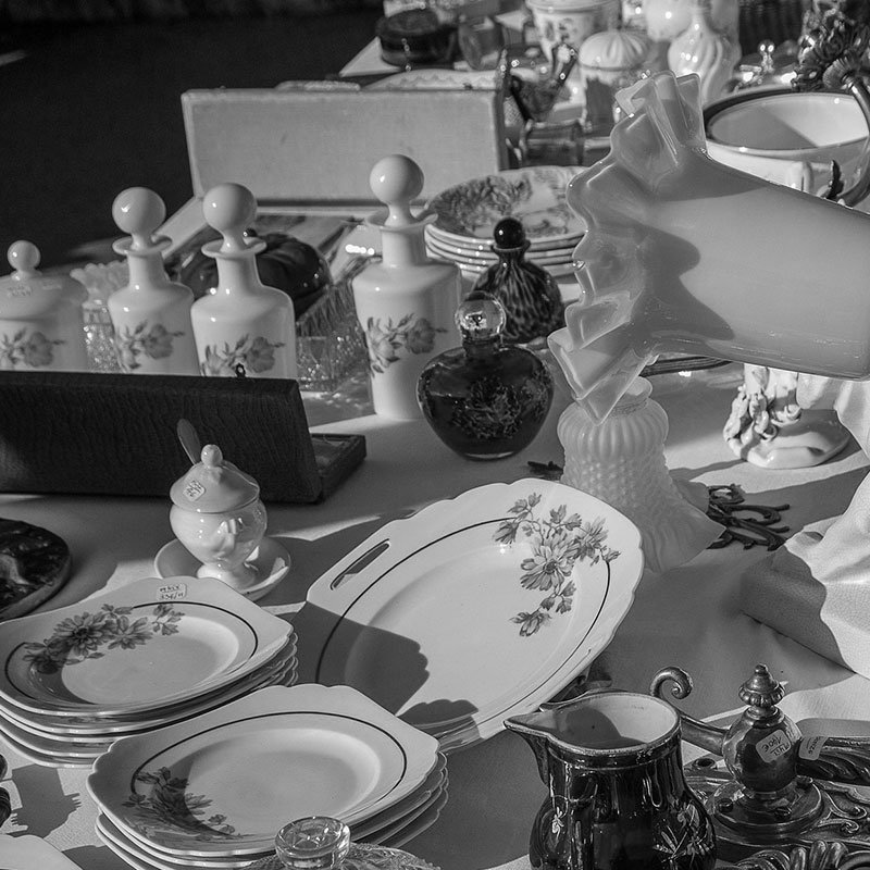 retro tableware at market
