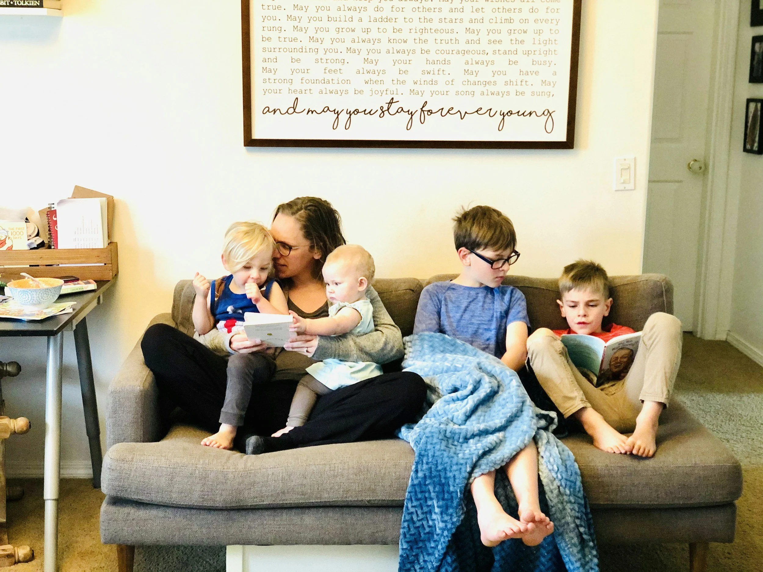 Arlington Virginia therapist working with mom using accelerated resolution therapy