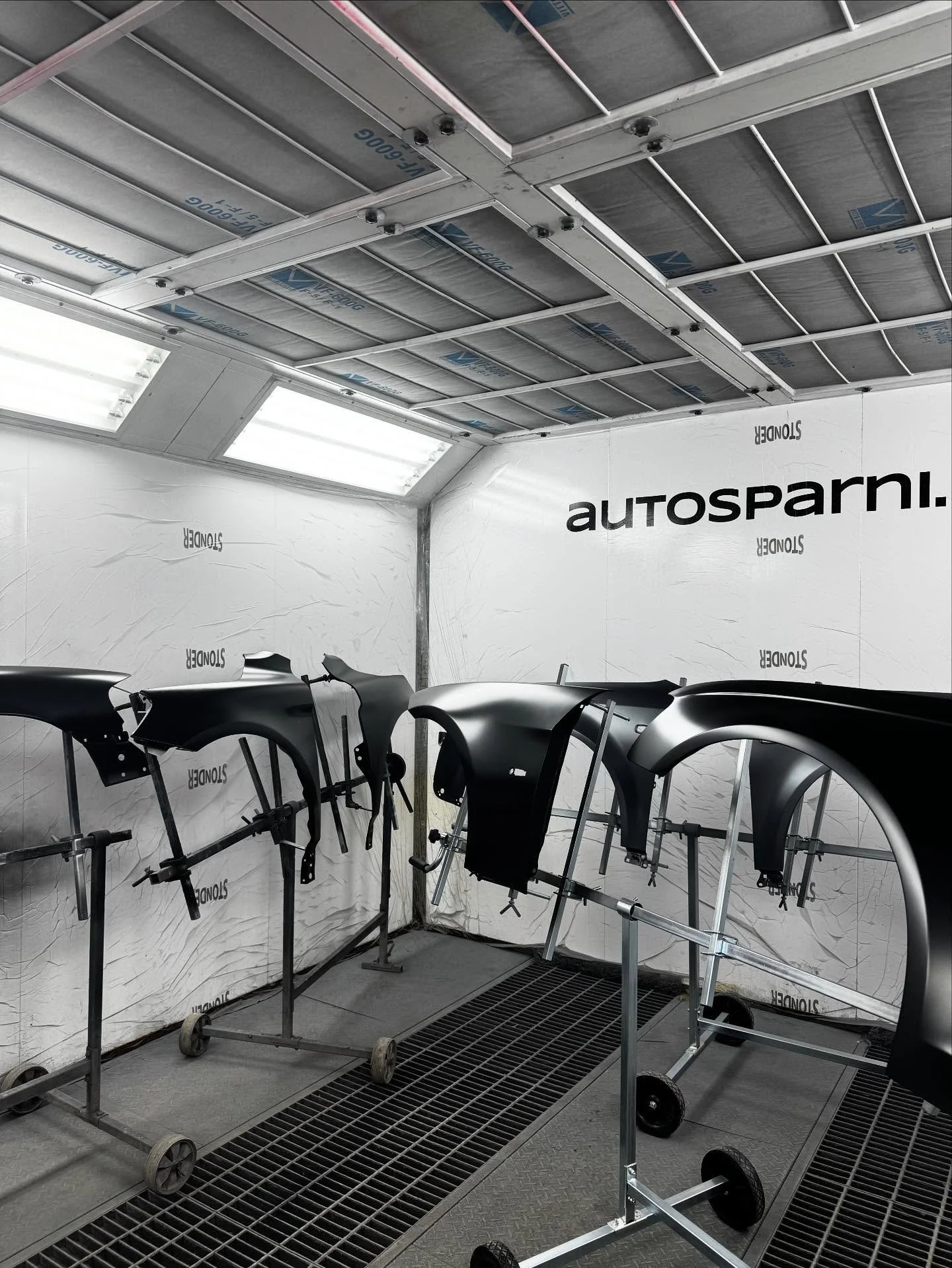 Pasūti jaunus spārnus sava auto krāsā. Ar piegādi uz Tavu adresi.
#autosparni #sparni #paint