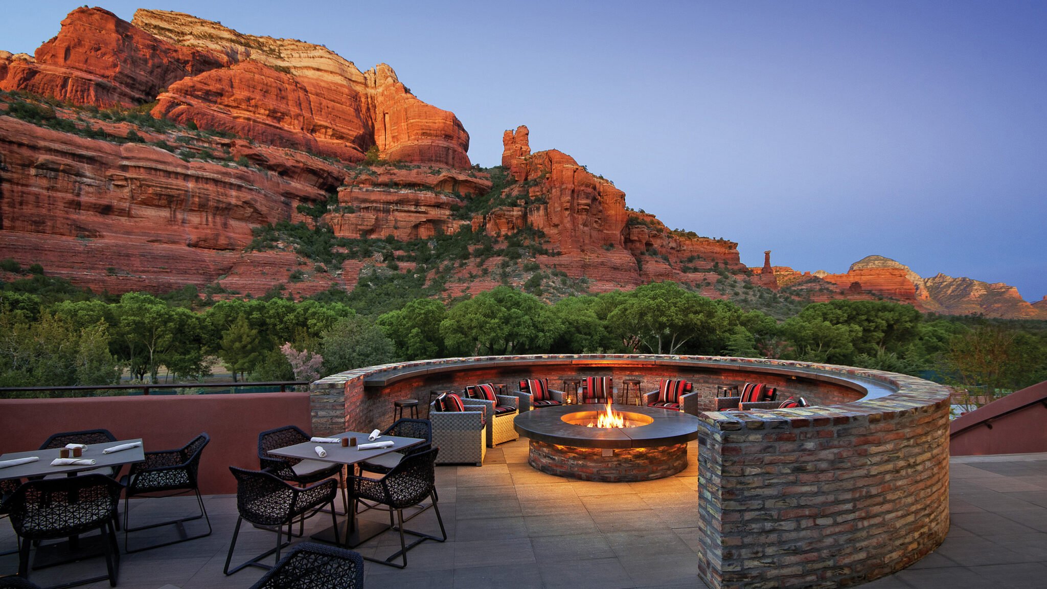 Tii-Gavo-Firepit-2560x1440-1-2048x1152.jpg