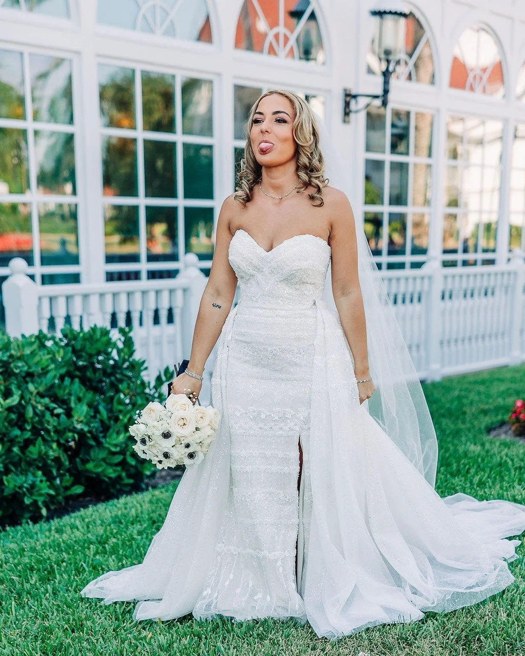 Monday mood 😜 Even brides have those days&hellip; but at least she looks flawless doing it! 

Photo Love: @mariariboliphotography 

#FairyTalesAndWeddingBells #OrlandoWeddingPlanners #MondayMood #BridalFun #WeddingDayVibes #BrideLife #OnceUponAWeddi