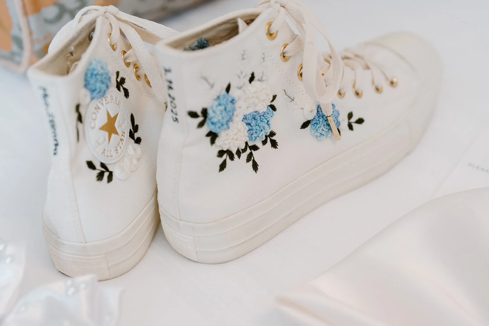 Something blue, something bold, and something oh-so-comfortable 💙✨ These embroidered sneakers prove that bridal style can be magical and practical. Perfect for dancing the night away! 💍

Photo Love: The Honeymooners Productions 

#FairyTalesAndWedd