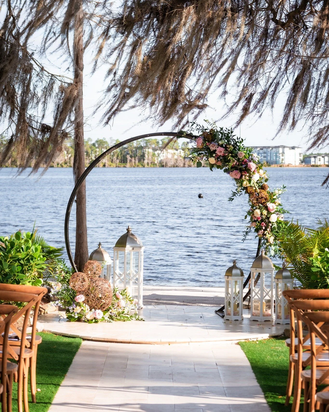 Take us back to Paradise! @paradisecoveorlando  that is!

Photo Love: @caldwellphotographicstudio 

#FairyTalesAndWeddingBells #FTWBbride #FairyGodPlanner #ParadiseCove #ParadiseCoveWeddings #OrlandoWeddingPlanner #CentralFloridaWeddings #FloridaBrid