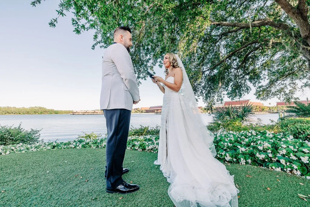 Before the music starts and all eyes are on you&hellip; take a private moment to read your vows. ✨💍 Feeling the words, the love, and the promise in your own quiet space makes walking down the aisle even more magical.

Photo Love: @mariariboliphotogr