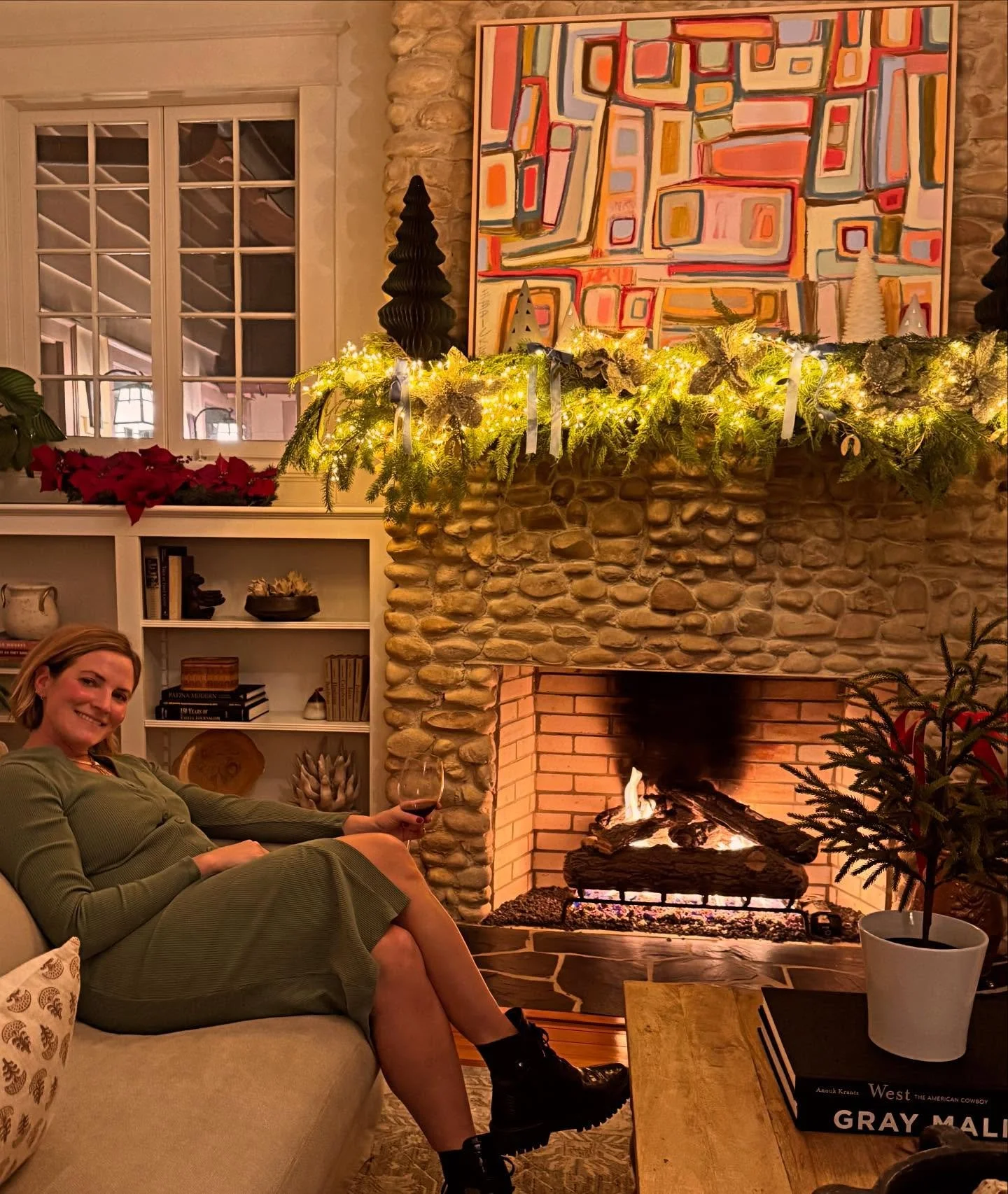 Let&rsquo;s play &ldquo;What&rsquo;s on your Holiday Mantle?&rdquo;:

- 4 strands faux Norfolk Pine garland
- 12 stems of real assorted greens from @traderjoes 
- Stargazer Twinkling lights from @anthropologie 
- 5 burlap flower stems from @luckettst