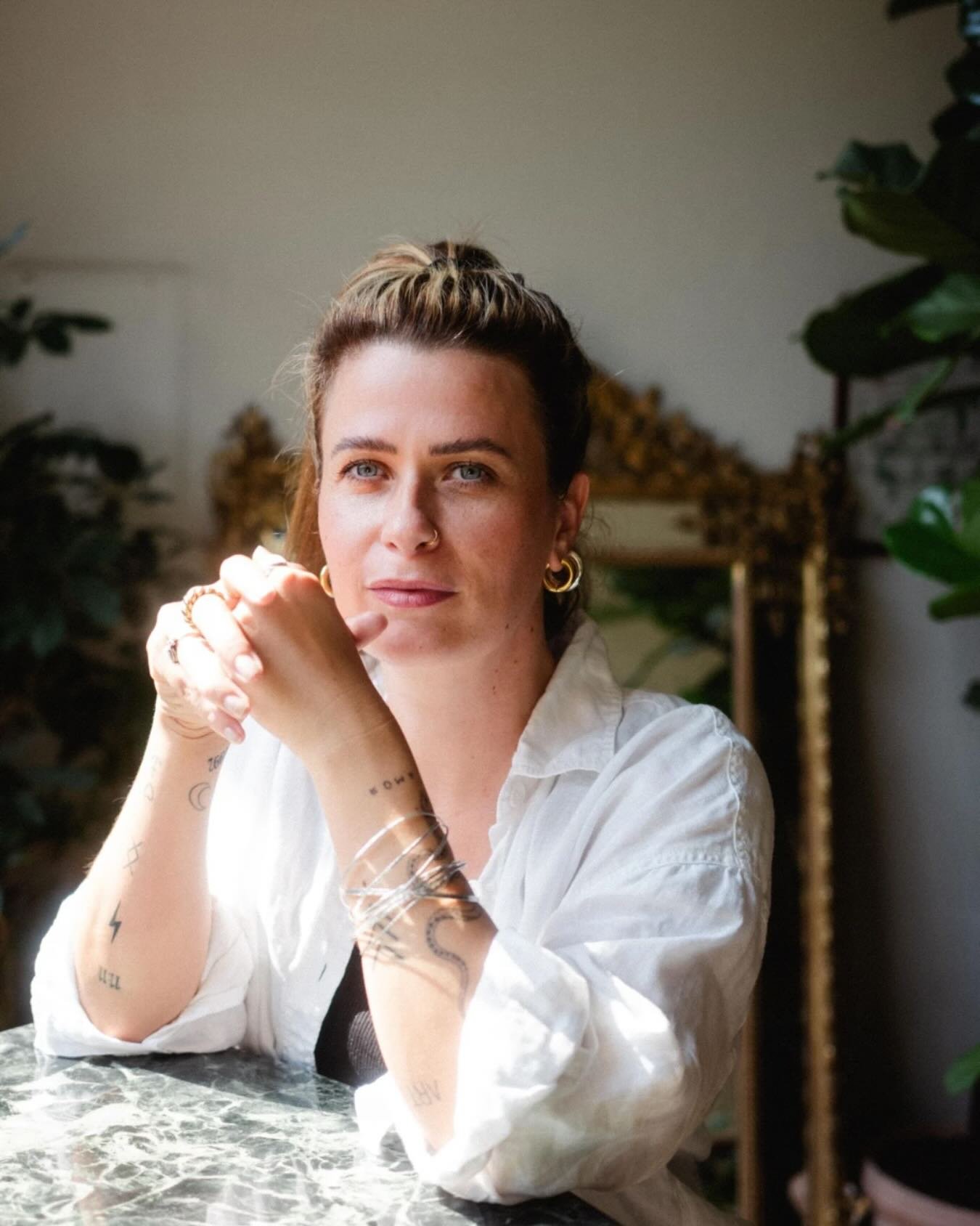 Struktur trifft Vision &ndash; und ein bisschen Magie.
 Laura ist Kreateurin, Mentorin und Producerin &ndash; und die Gr&uuml;nderin von lauretta Creations, einem kuratierten Raum f&uuml;r mutige Formate, die Frauen bewegen, best&auml;rken und verbin