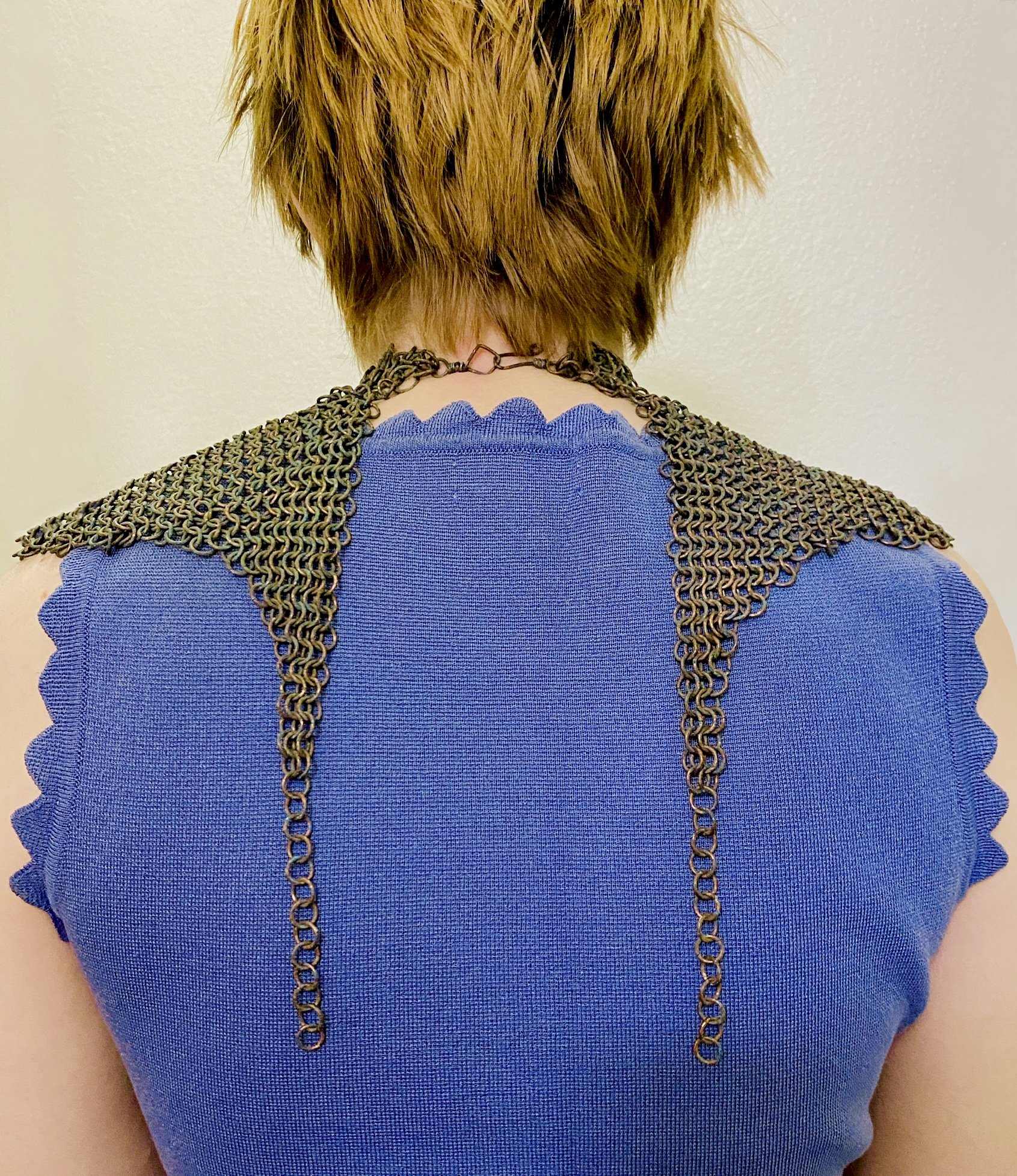 Hold me close, hold me tight, please don't ever let me go | copper, verdigris patination, clear agate | 2022 | back view