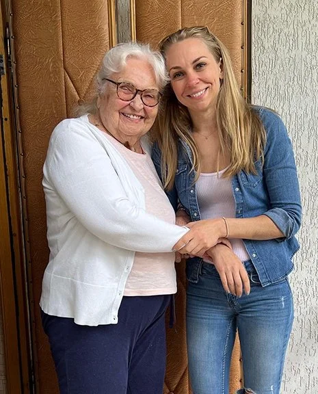 Iza-z-babcia.jpg