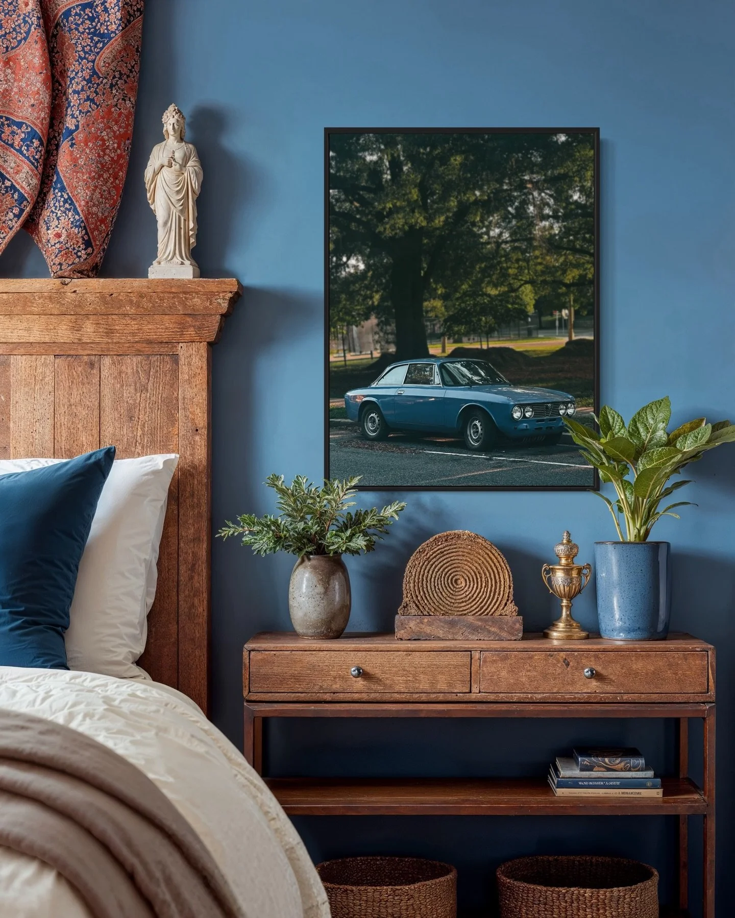 A celebration of rare automotive design captured on city streets. From timeless elegance to playful rarity, blending nostalgia, character and sculptural beauty. Every encounter is a glimpse into a time that once was. 

This Vintage Alfa Romeo coupe, 