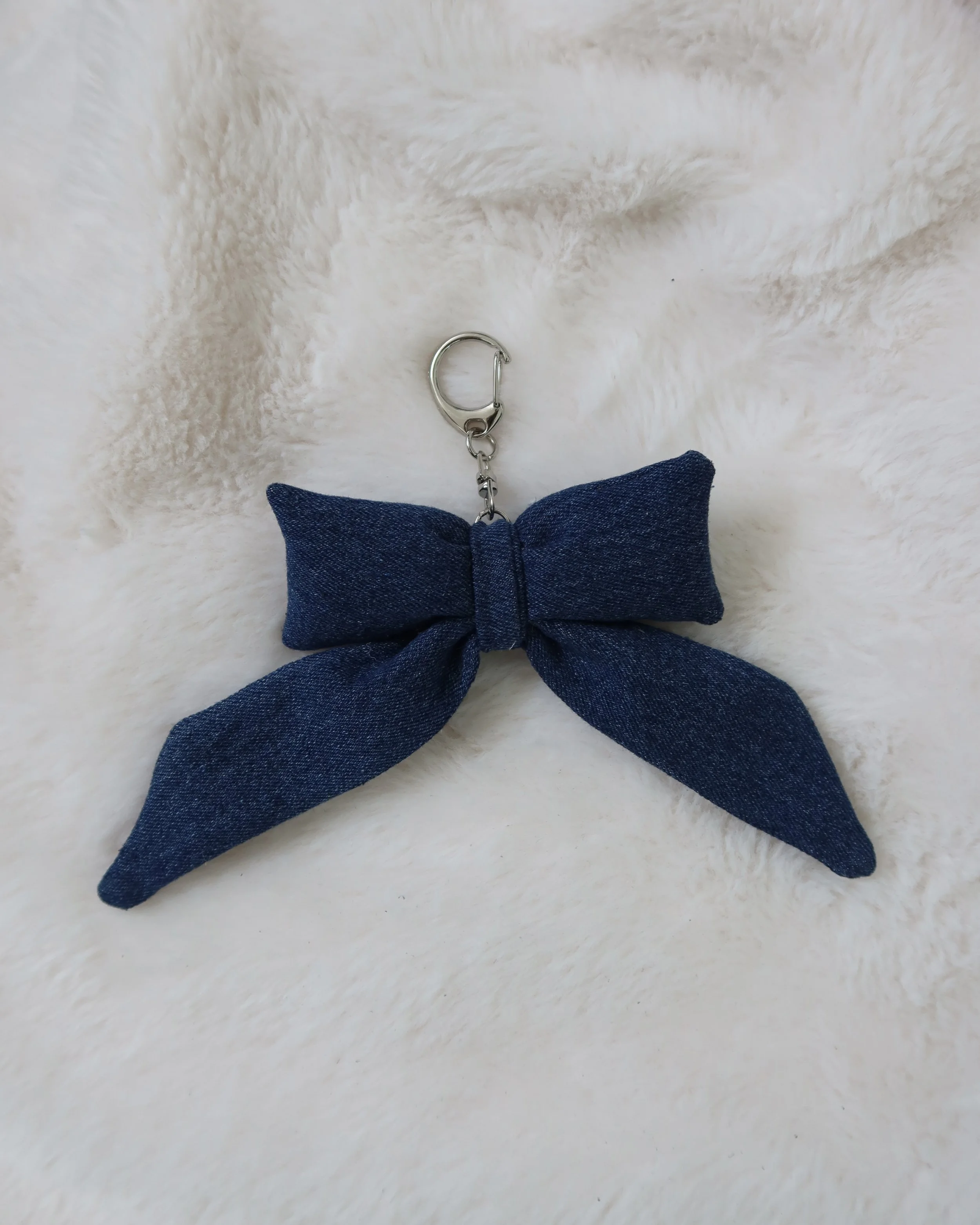 Puffy Denim Bow Keychain - Dark Wash