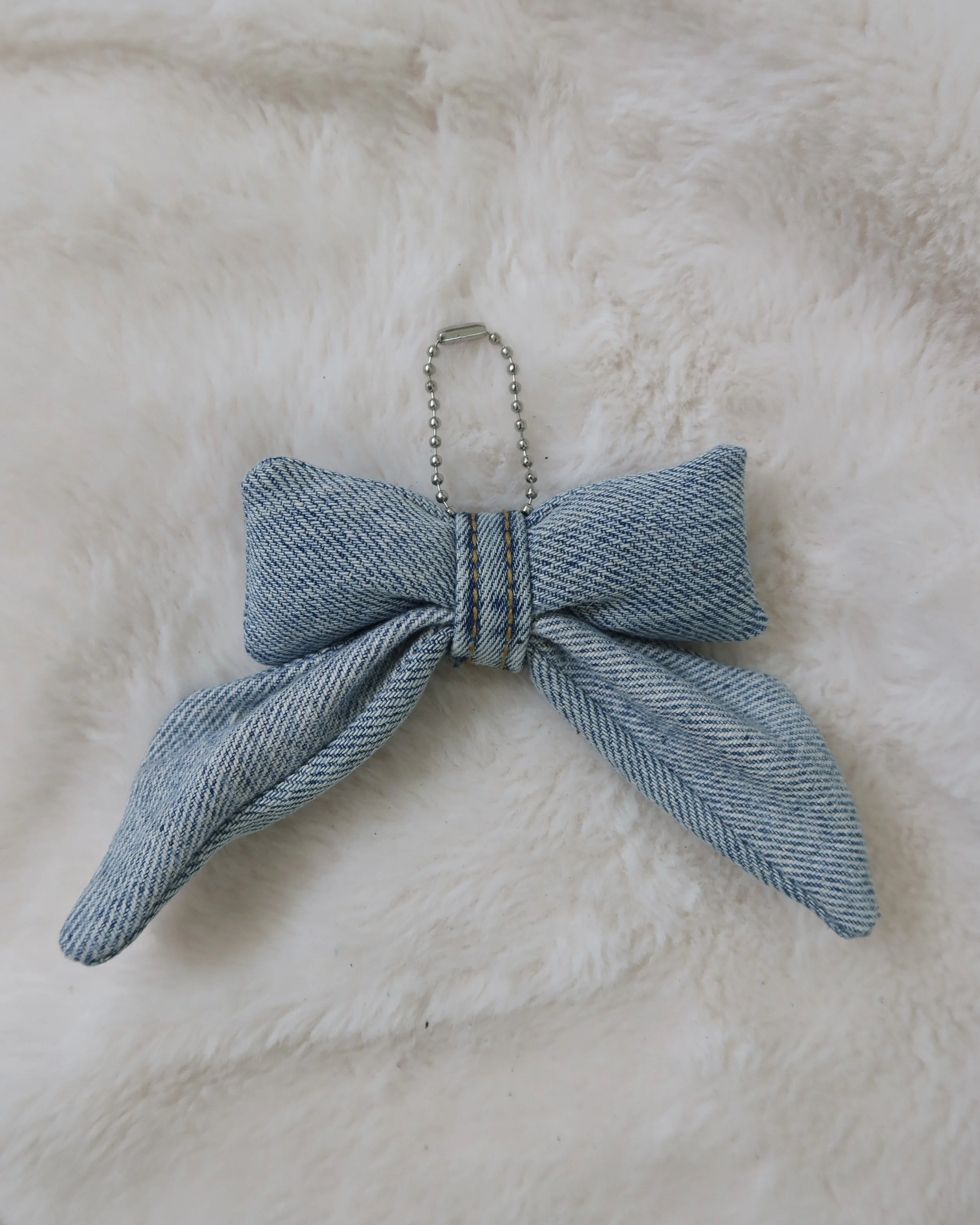 Puffy Denim Bow Keychain - Light Wash