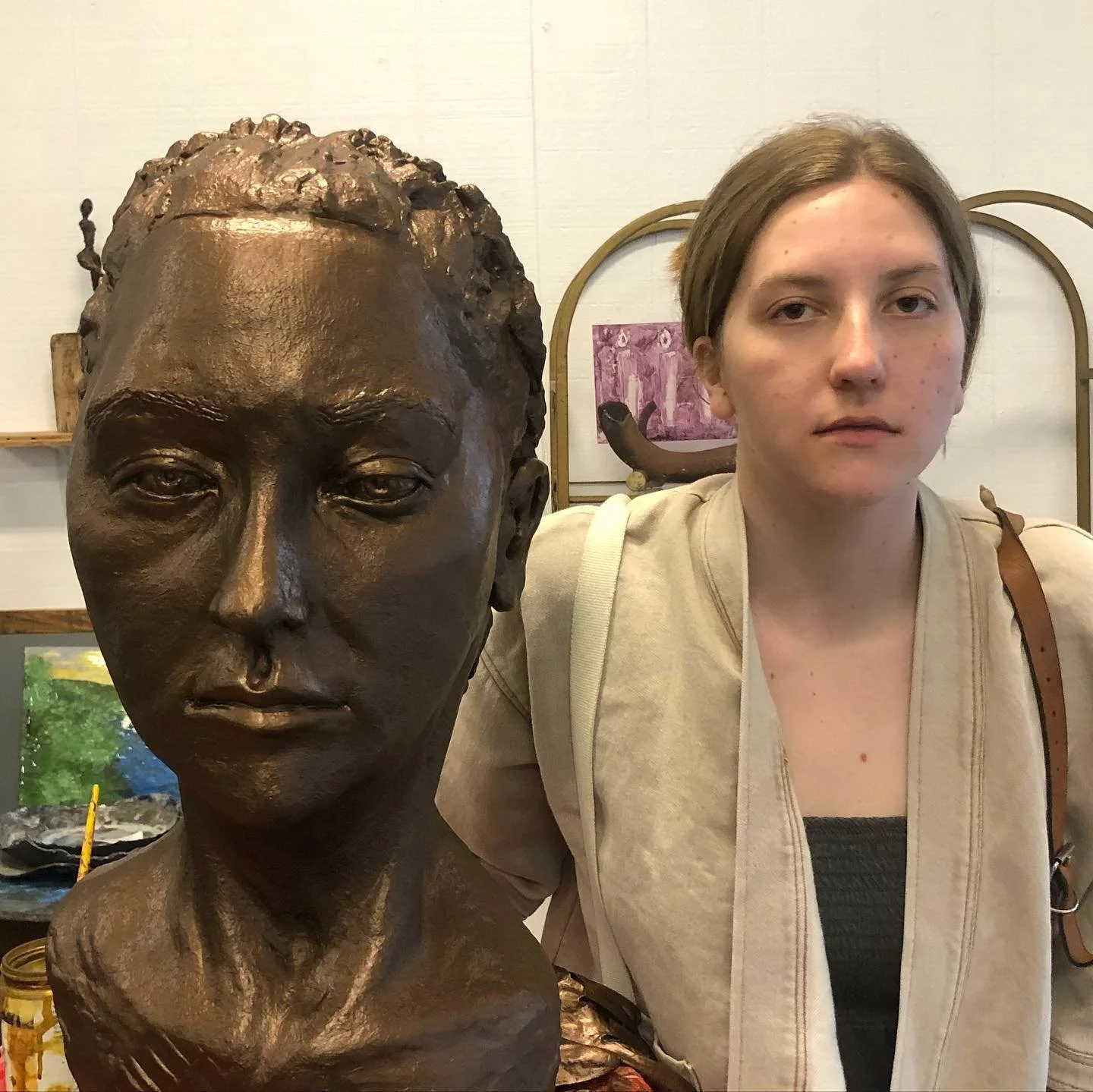 - with the live model, Claudia &lsquo; Monumental Head&rdquo;