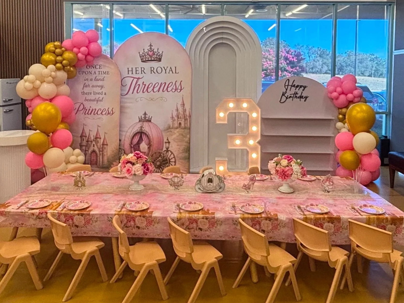 Her Royal Threeness Deluxe party setup at Enchanted Rocklin