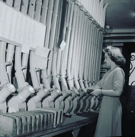 🎛️ 30 Days of Obsolete Machines &mdash; Day 9: The Pneumatic Tube System

The pneumatic tube system kicked off in the 1850s, when engineers thought air pressure was the answer to everything &mdash; messages, money, medicine, probably marriage proble