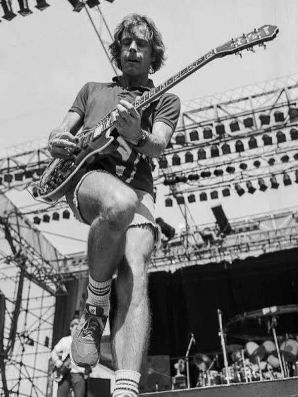 Jeez we&rsquo;ve lost some legends over the past decade.

RIP to this legend, Bobby Weir of The Grateful Dead.

#bobweir #gratefuldead #rip #rocknroll #psychedelic