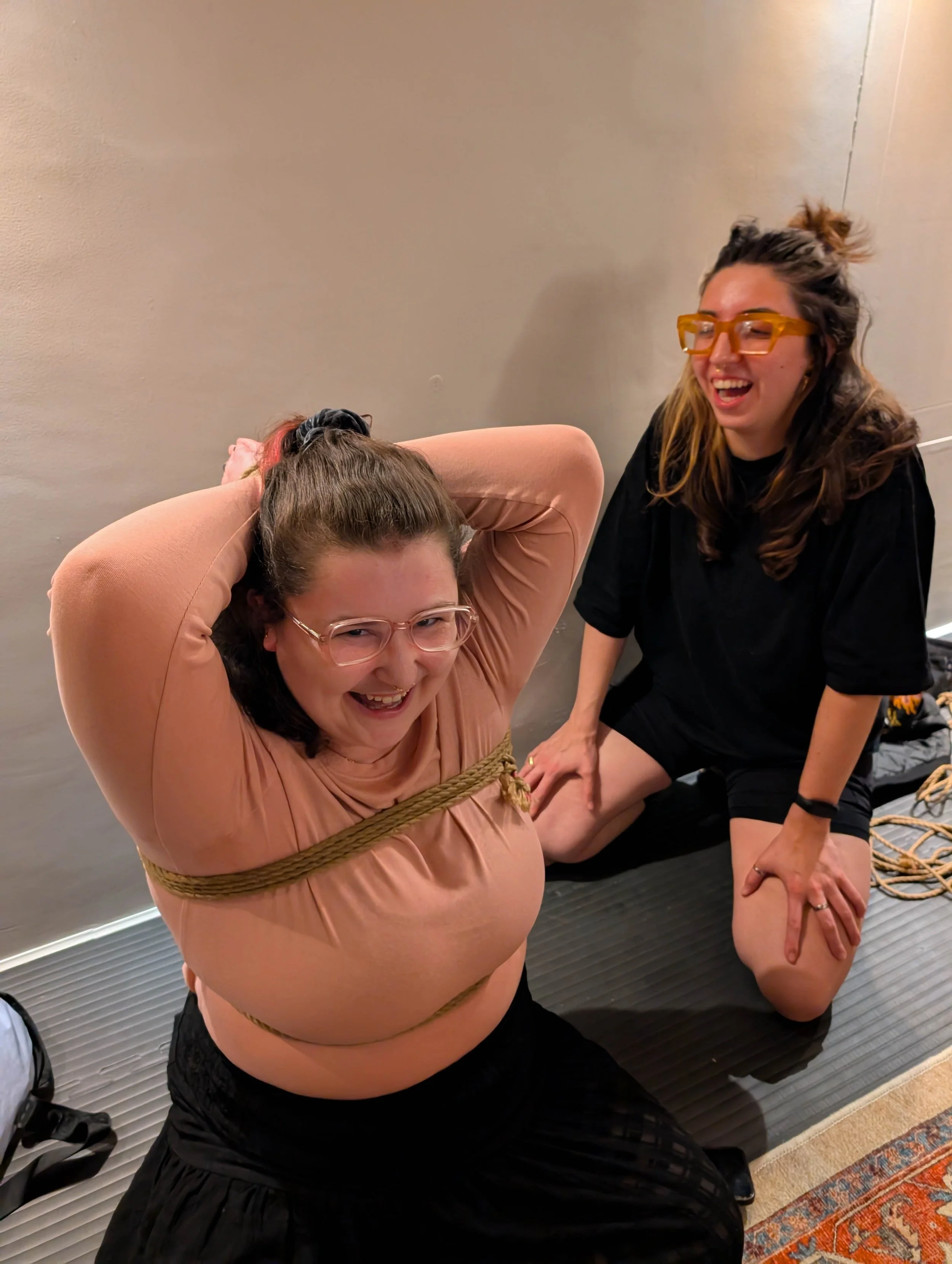 © Shibari Lounge / Saku Snaps – Beginners rope jam in Leigh-on-Sea. Kinbaku teaching session. Not for reproduction..jpg