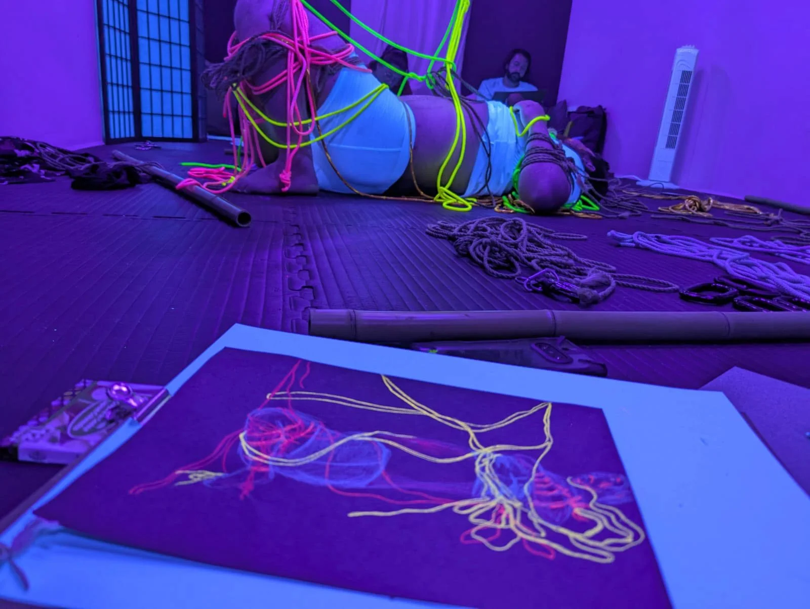 © Shibari Lounge – kinbaku studio in Essex rope life drawing uv neon special. Not for reproduction.jpg