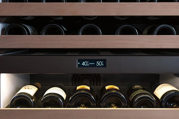 IW_Wine_Storage_Dual_Temp_Control_Panel_Medium_Resolution.jpg