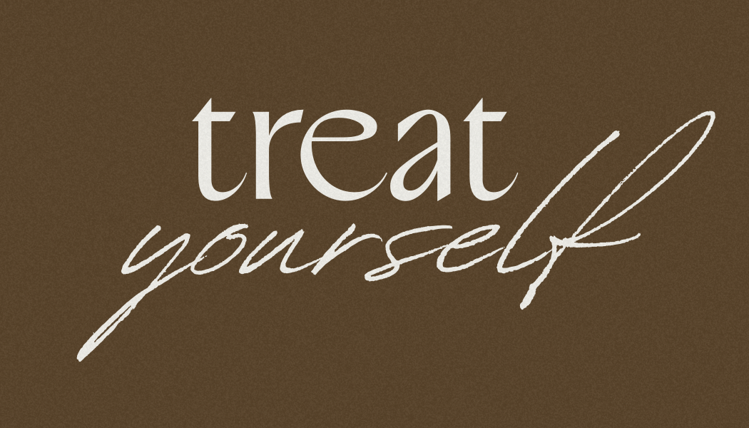 Monochrome Simple Gift Business Card.PNG