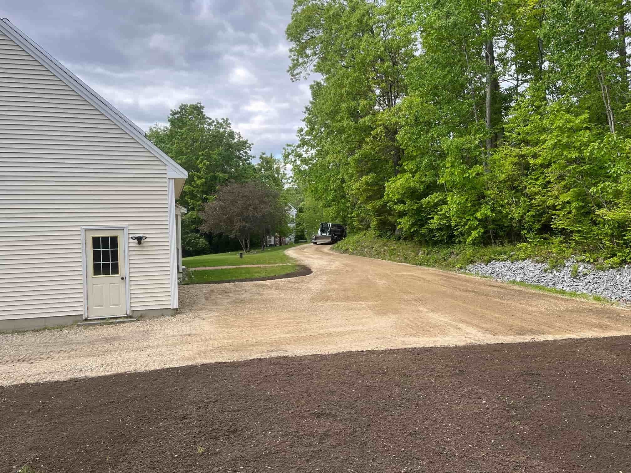 Gravel driveway grading in New Hampshire