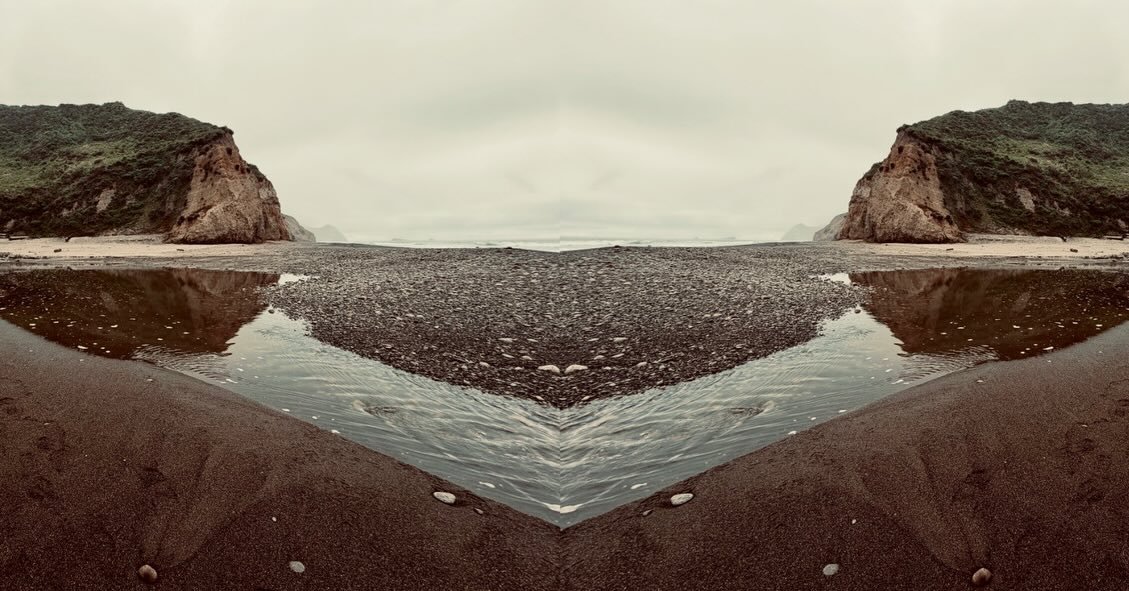 Move through the world without being carried away by it. Anchor in values,guard attention, choose pace deliberately ,engage while remaining rooted in who we are rather than reacting to every current that pulls. 

Sunday trekking. 14.2 miles under foo