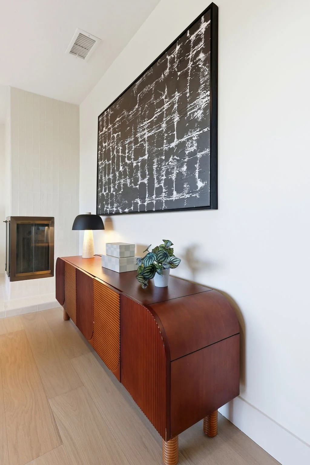 Fireplace Detail 75 Knollview Way