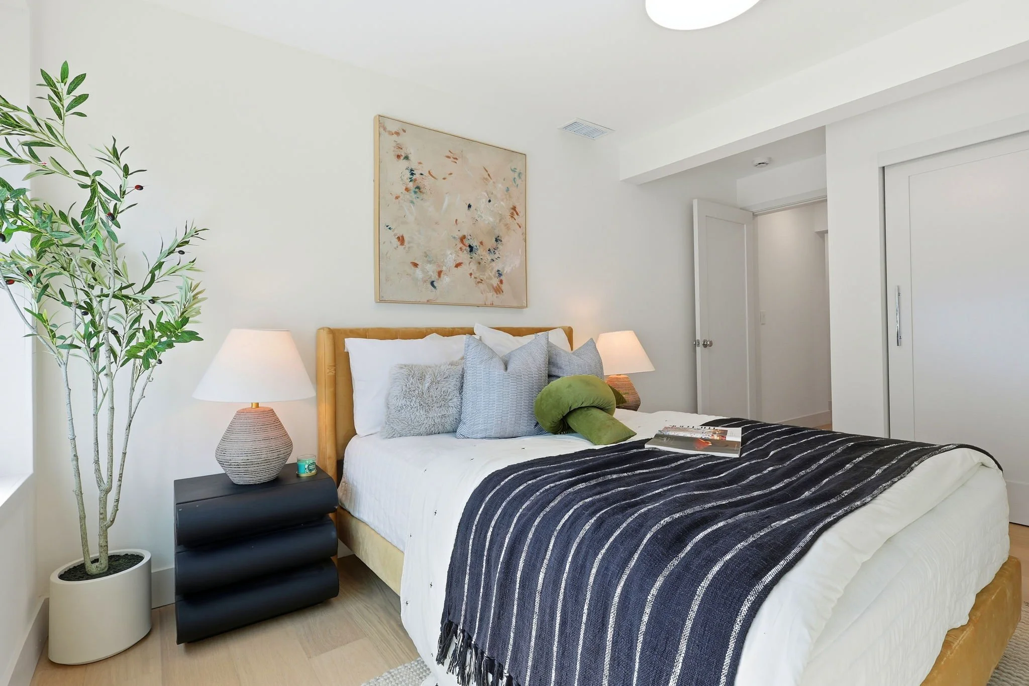 Bedroom 5 75 Knollview Way