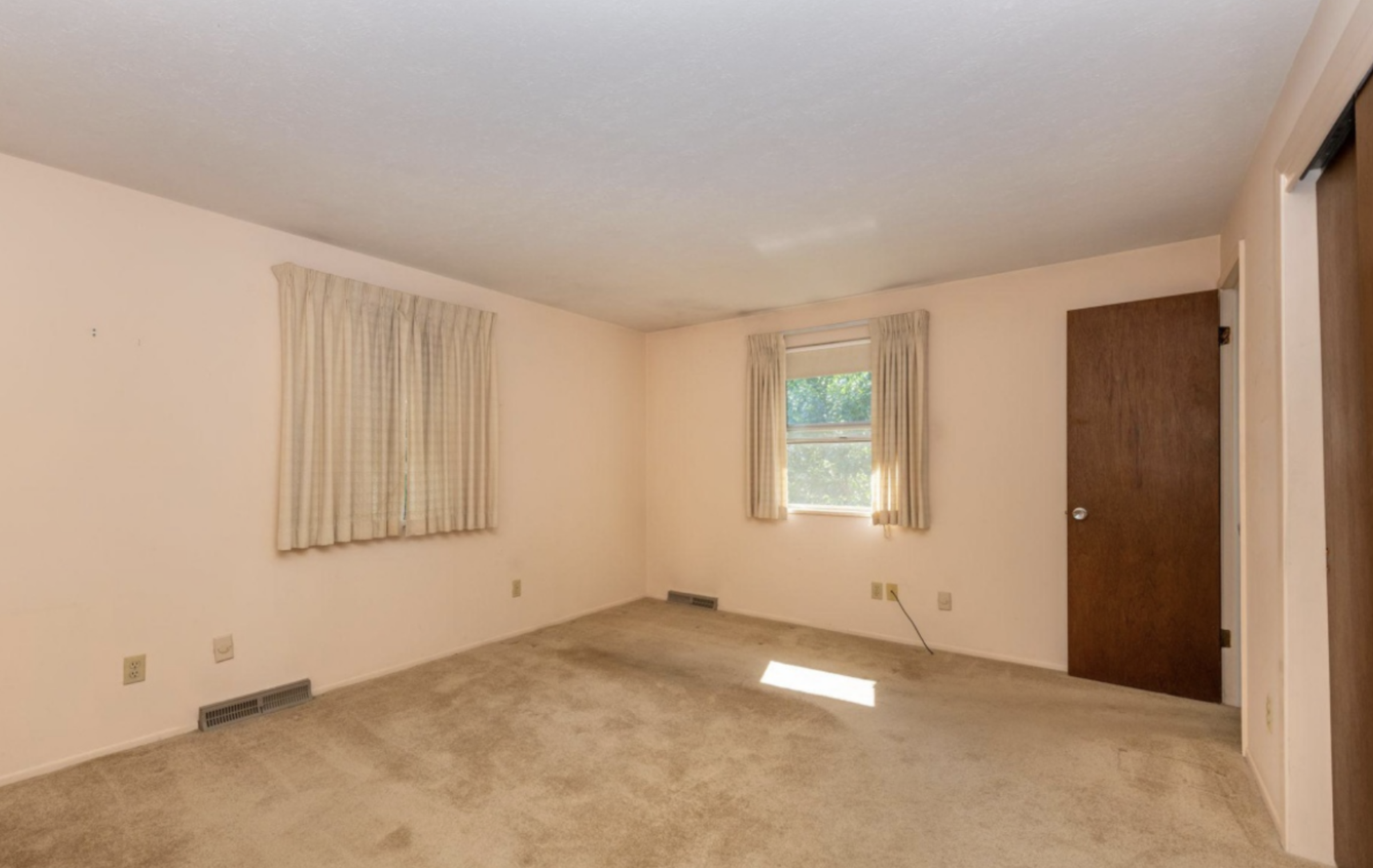 Before: Primary Bedroom